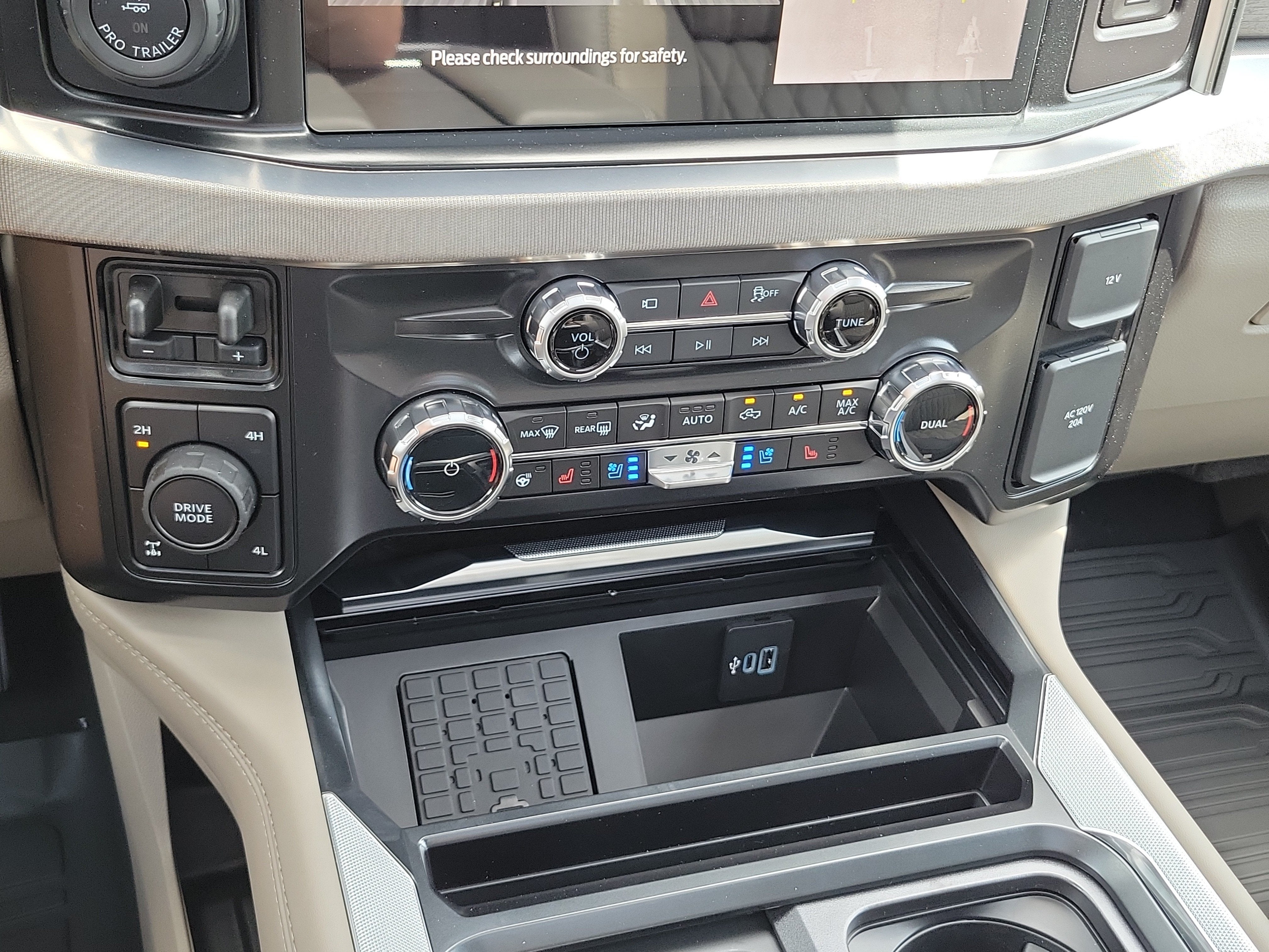 2026 Ford Super Duty F-350 SRW Platinum