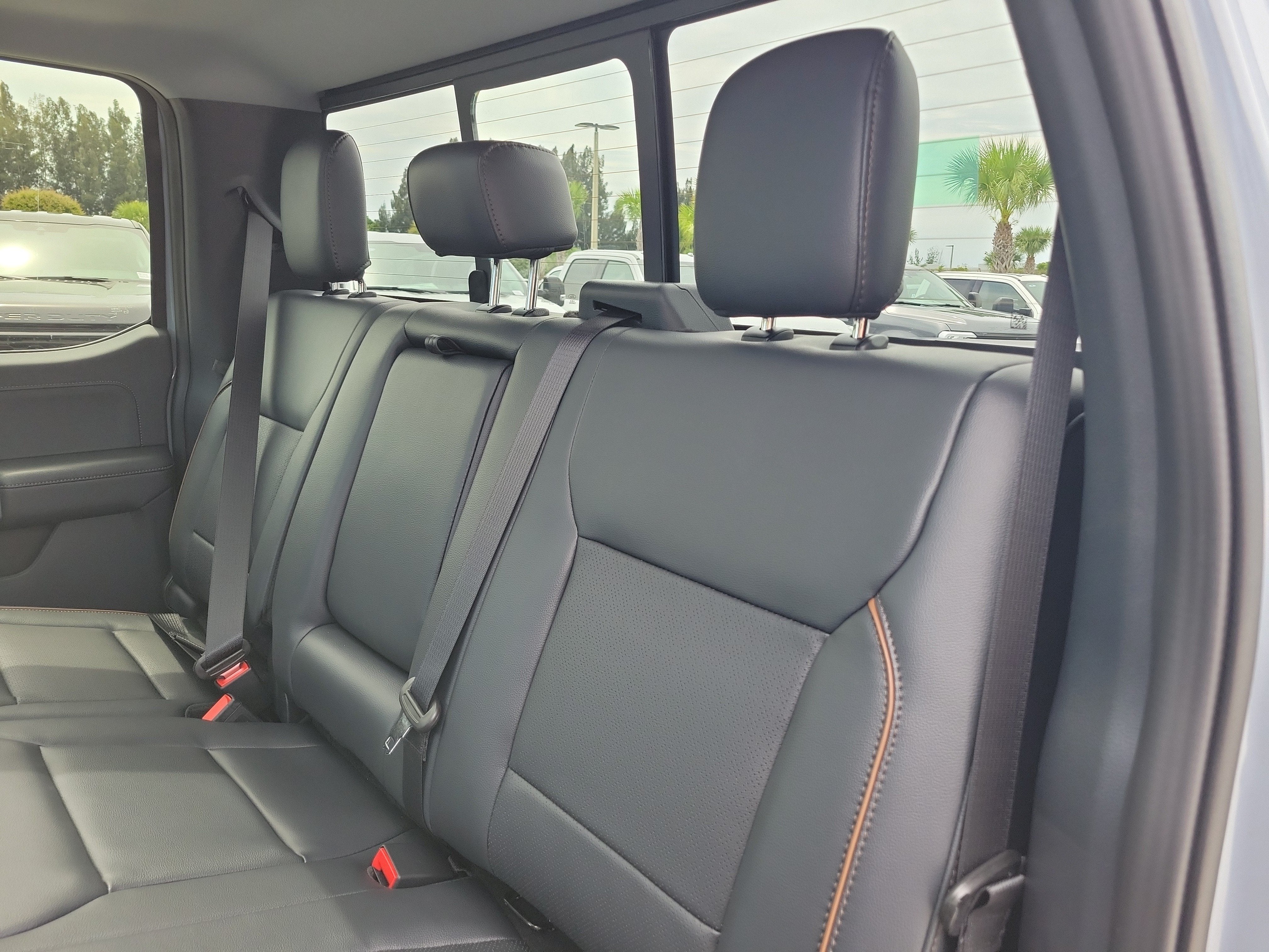 2026 Ford Super Duty F-350 SRW LARIAT