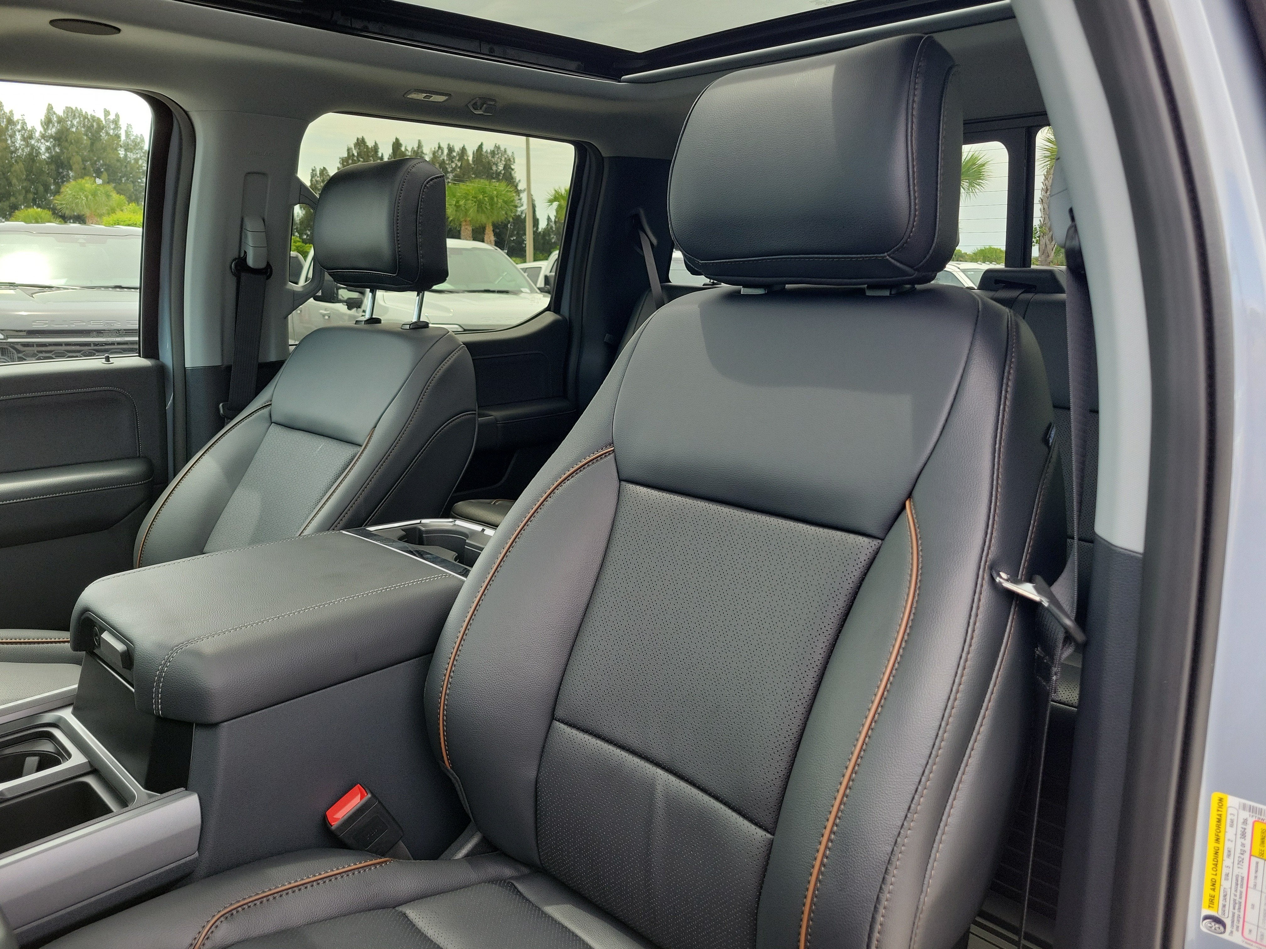 2026 Ford Super Duty F-350 SRW LARIAT