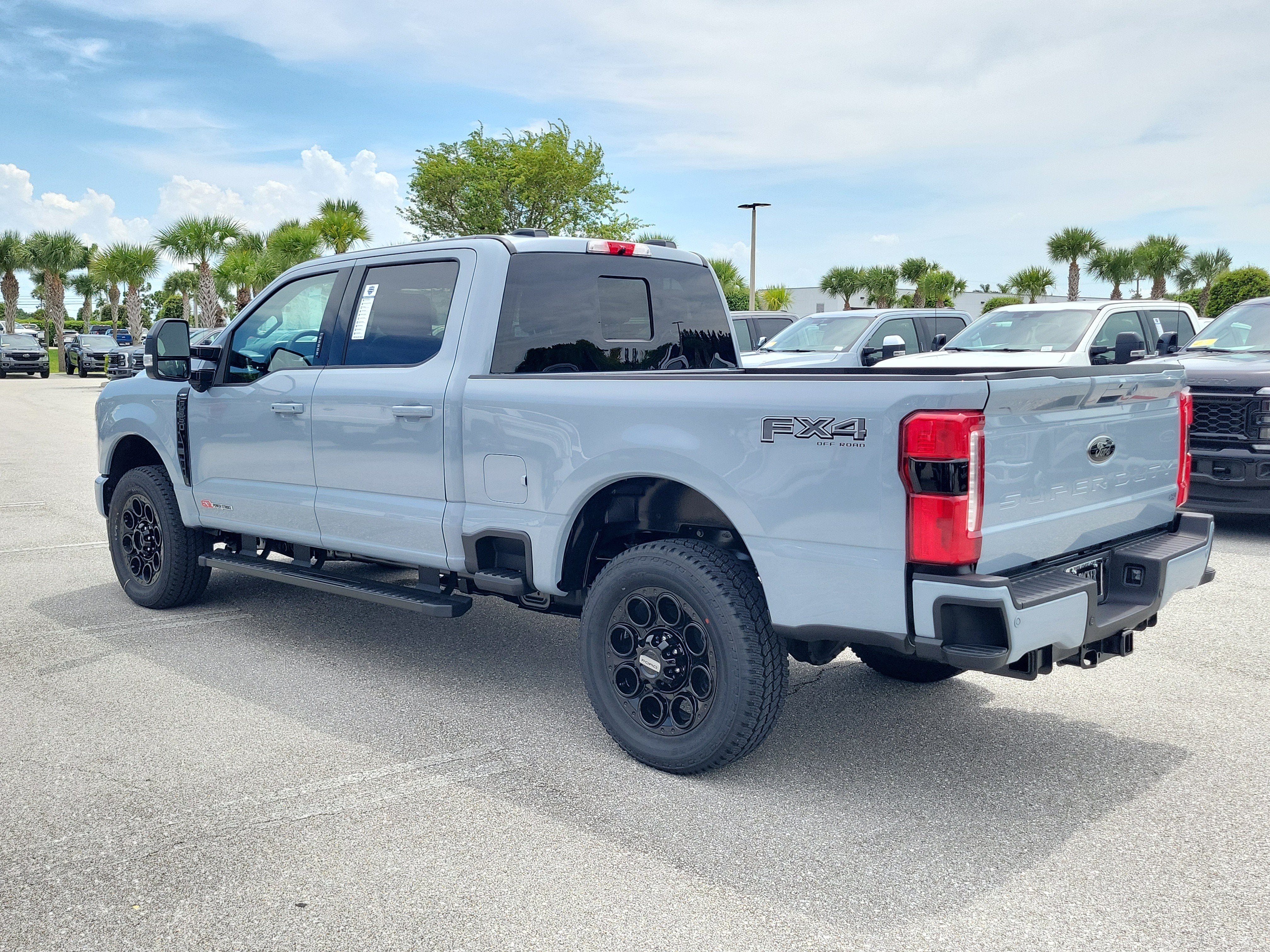2026 Ford Super Duty F-350 SRW LARIAT