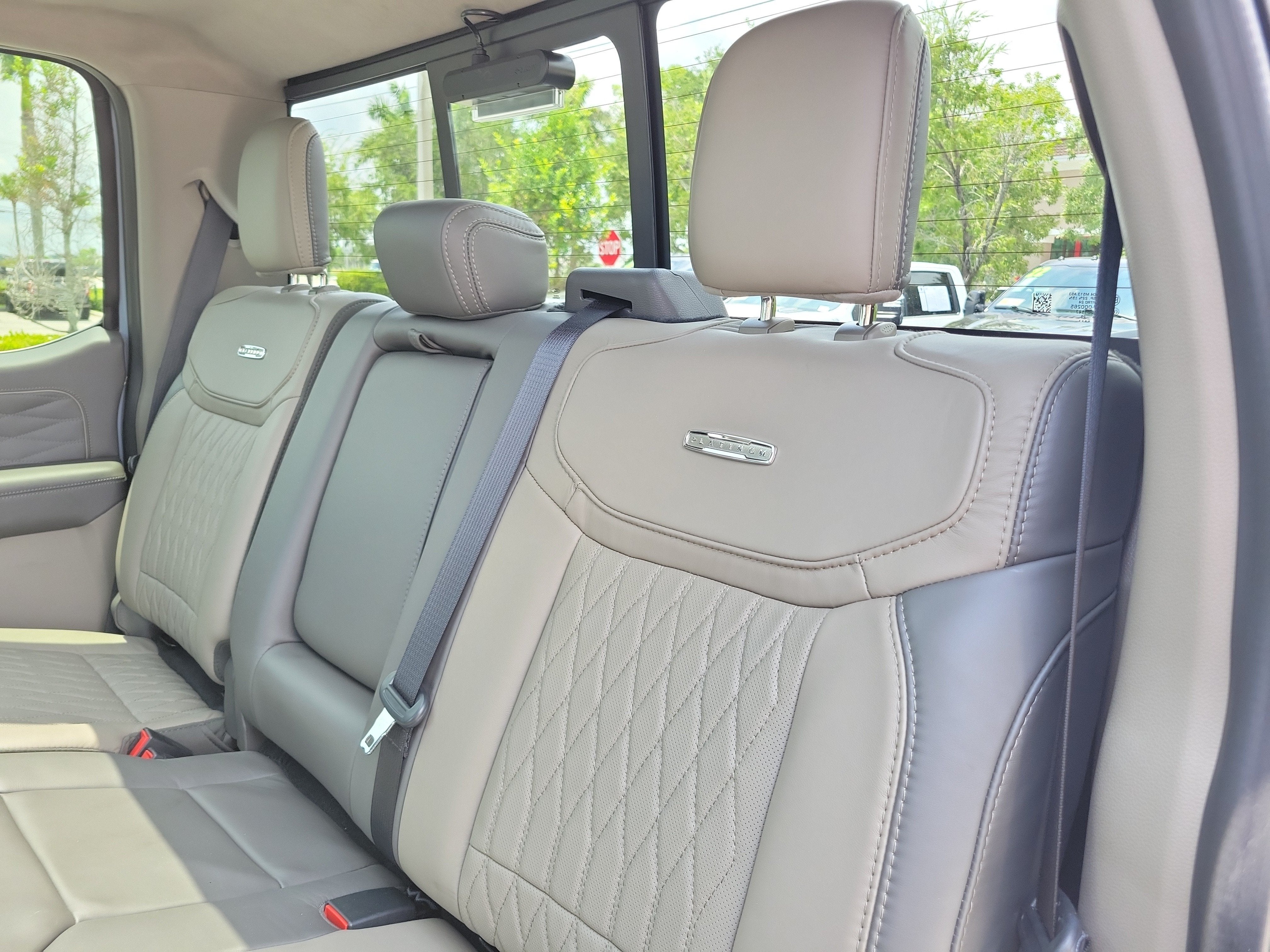 2025 Ford Super Duty F-350 SRW Platinum