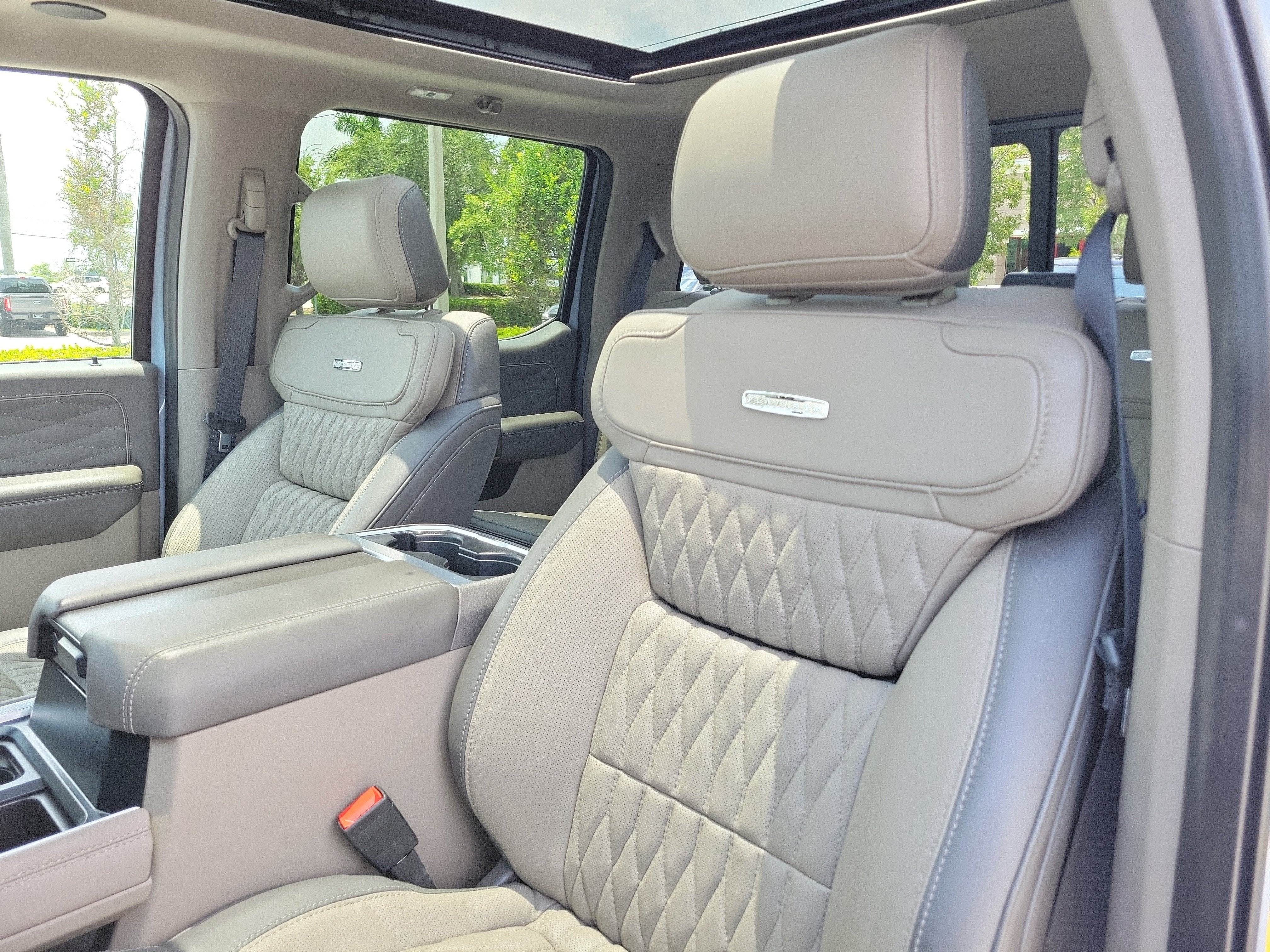 2025 Ford Super Duty F-350 SRW Platinum
