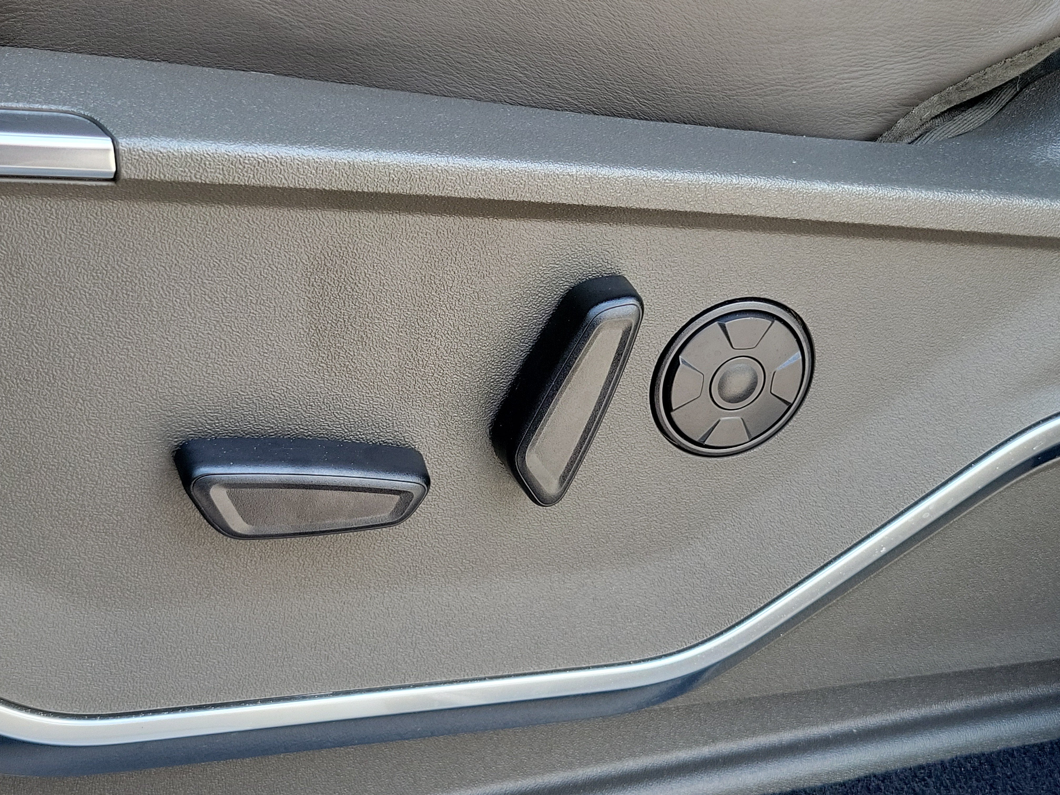 2025 Ford Super Duty F-350 SRW Platinum