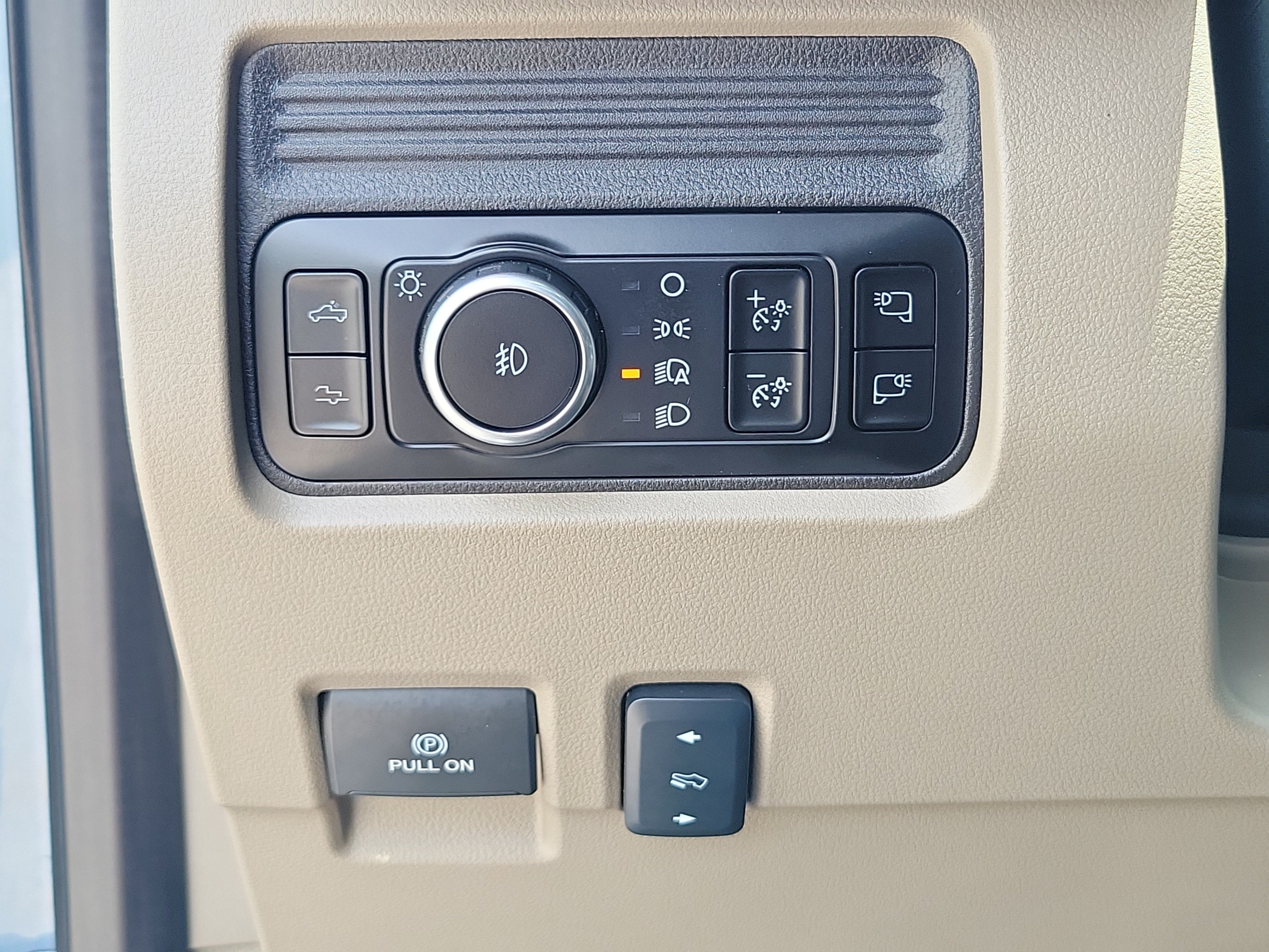 2025 Ford Super Duty F-350 SRW Platinum
