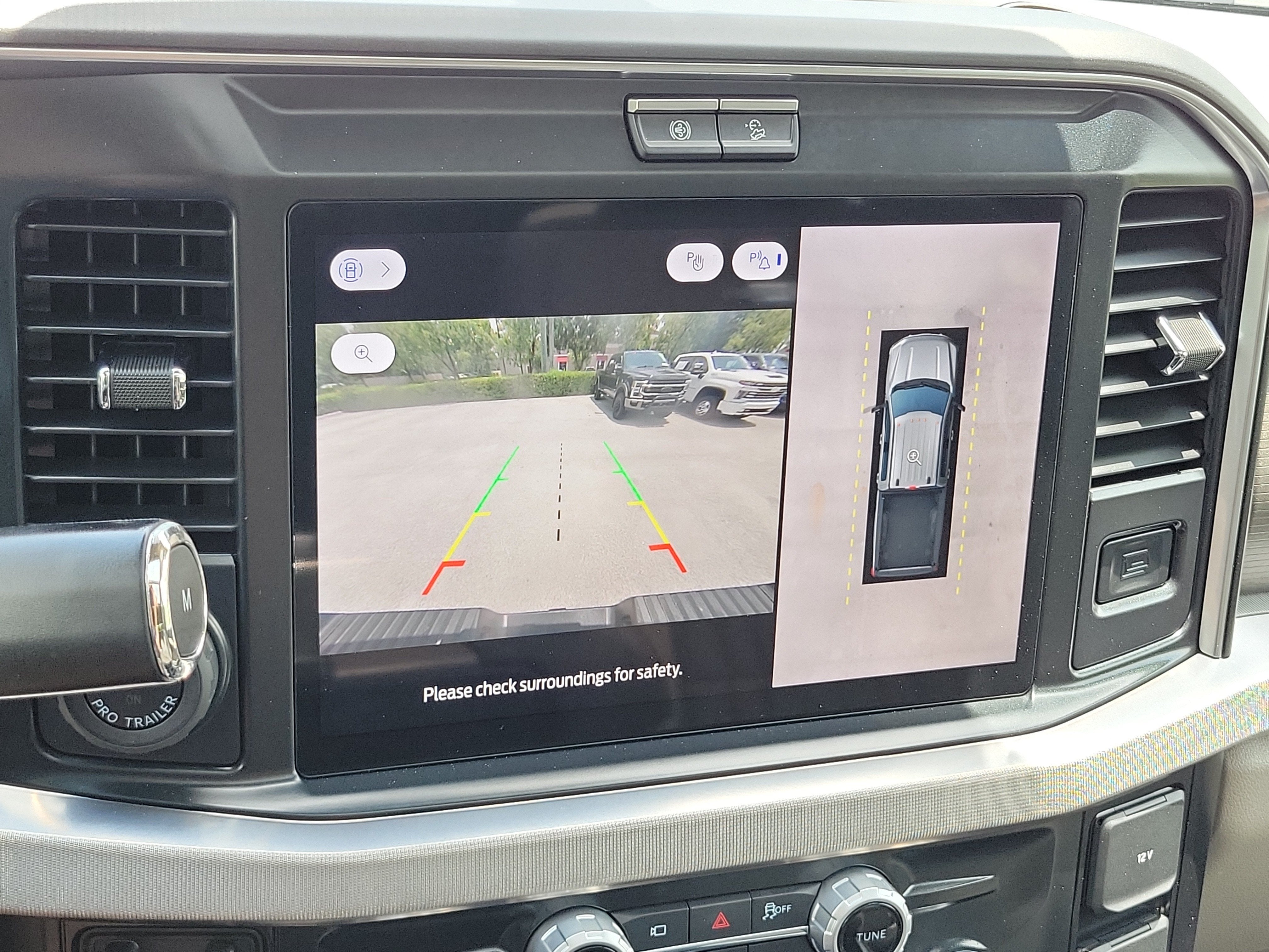 2025 Ford Super Duty F-350 SRW Platinum