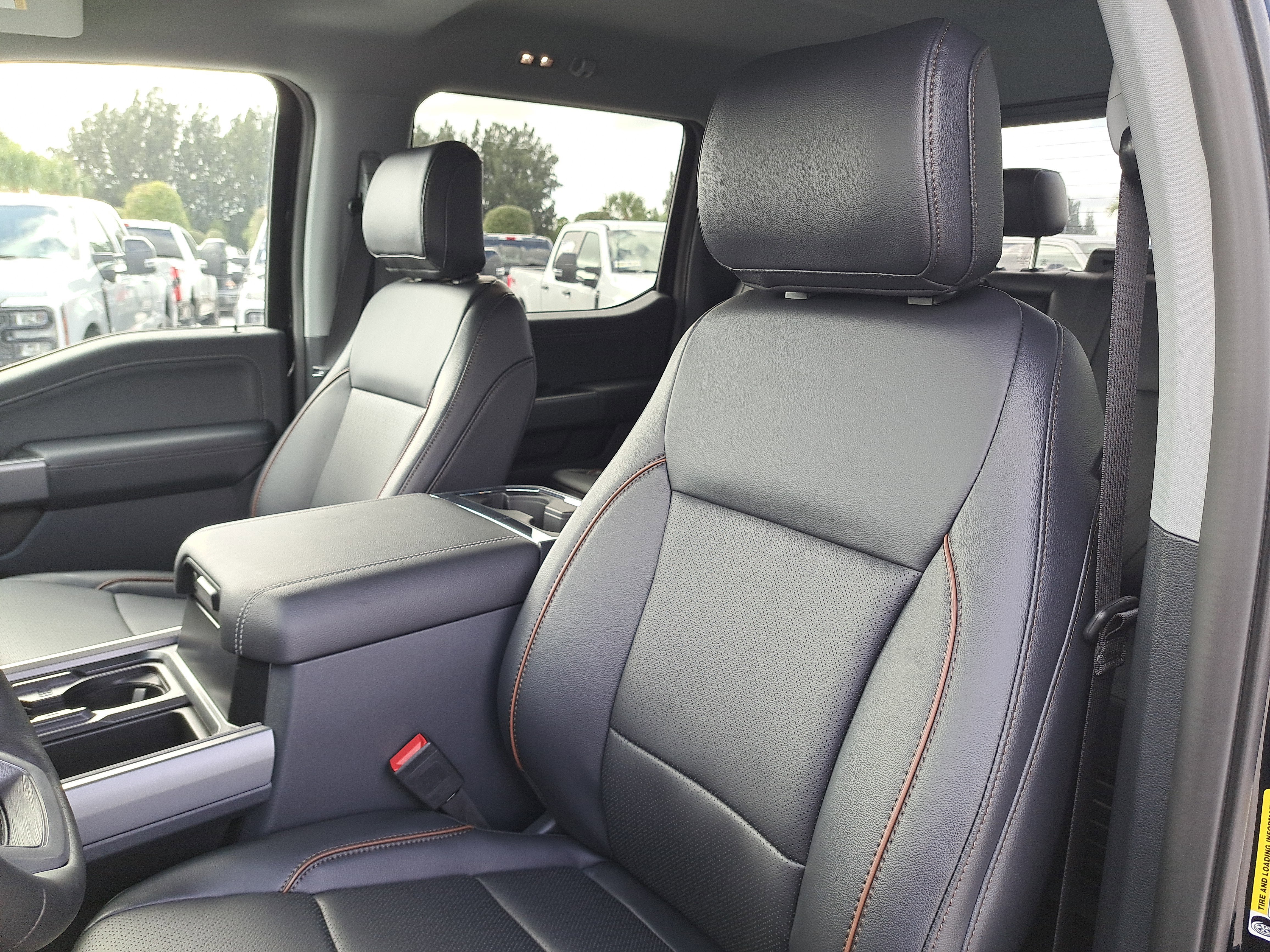 2026 Ford Super Duty F-350 SRW LARIAT