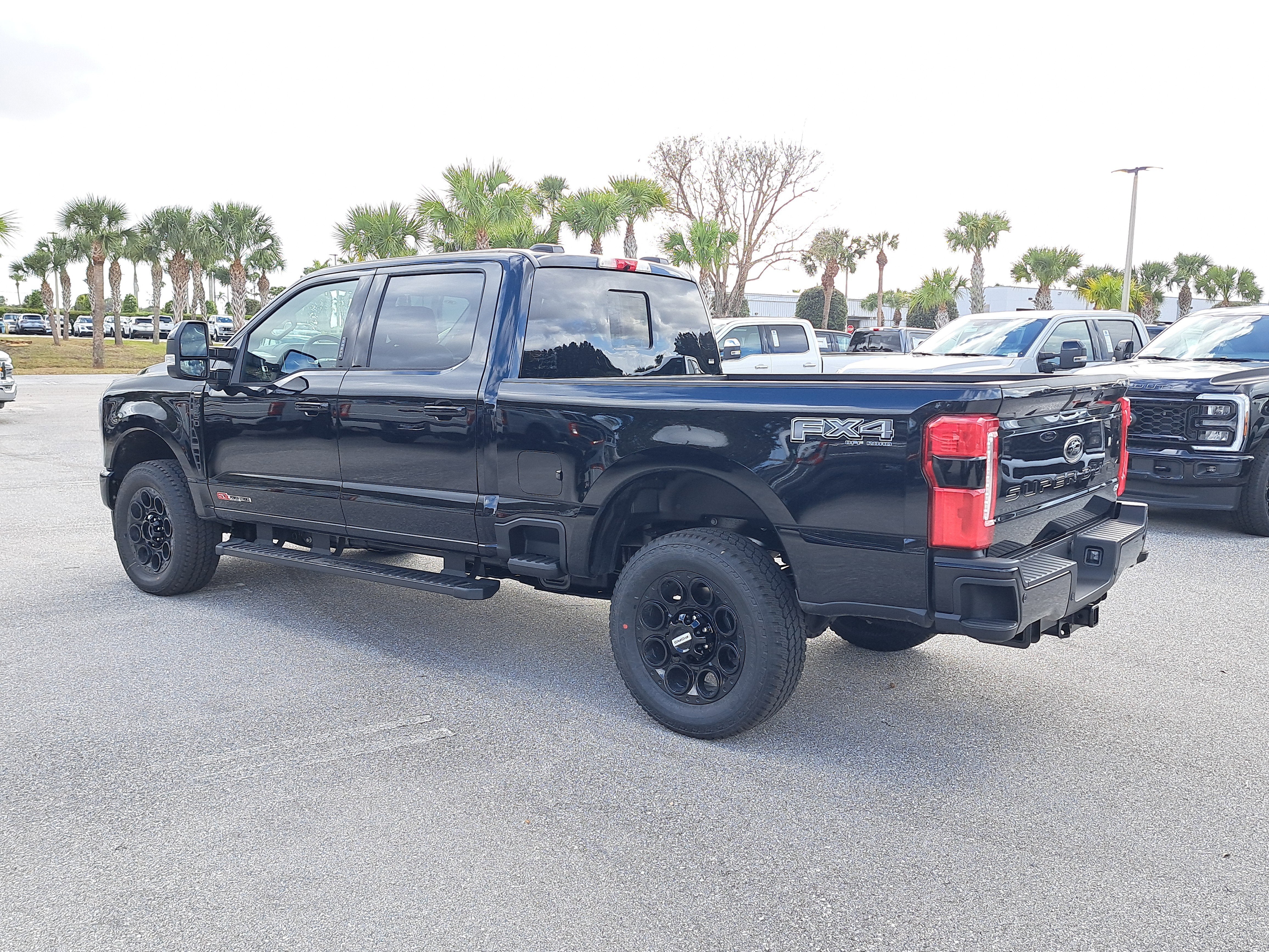 2026 Ford Super Duty F-350 SRW LARIAT