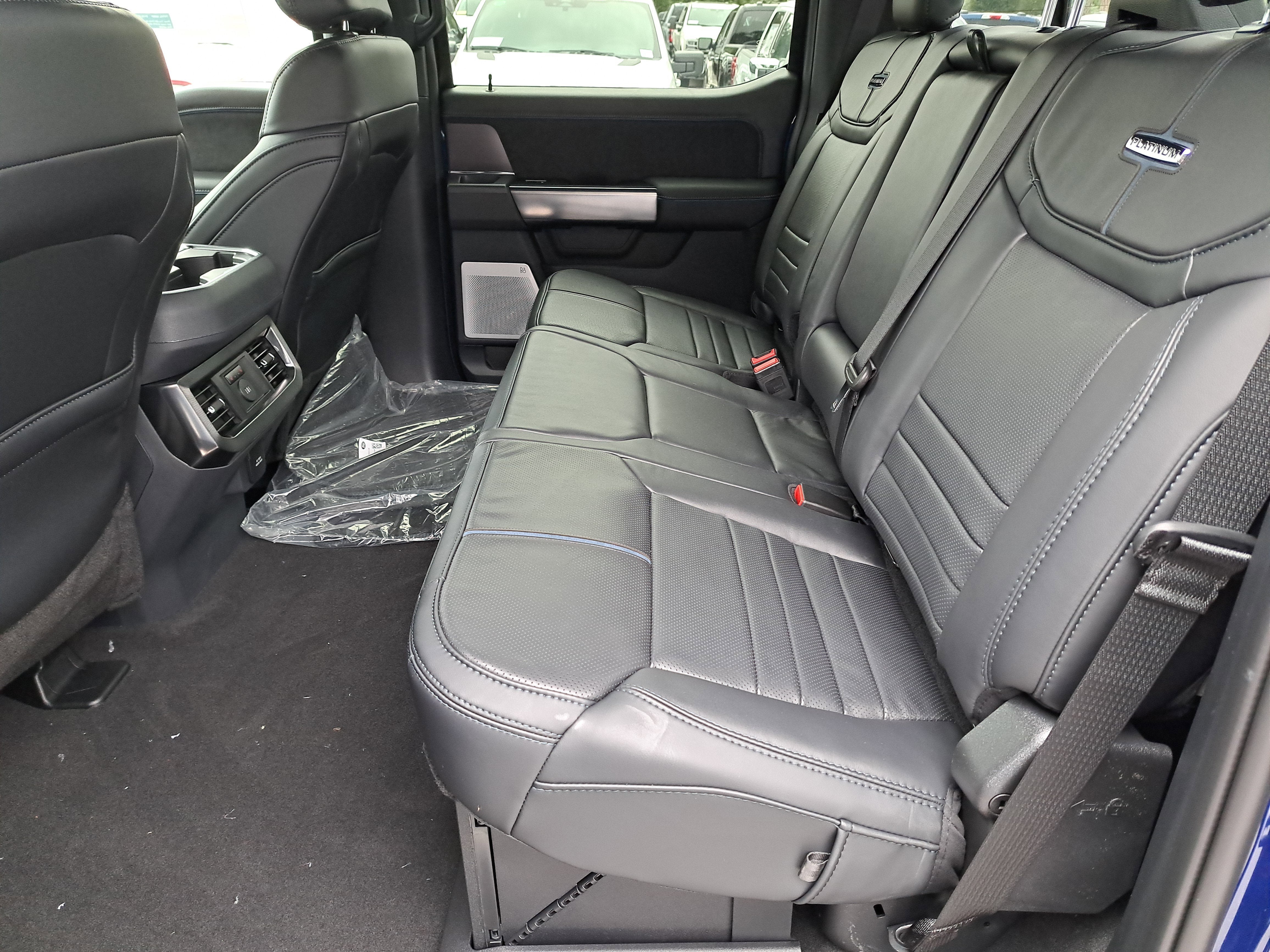 2026 Ford Super Duty F-350 SRW Platinum