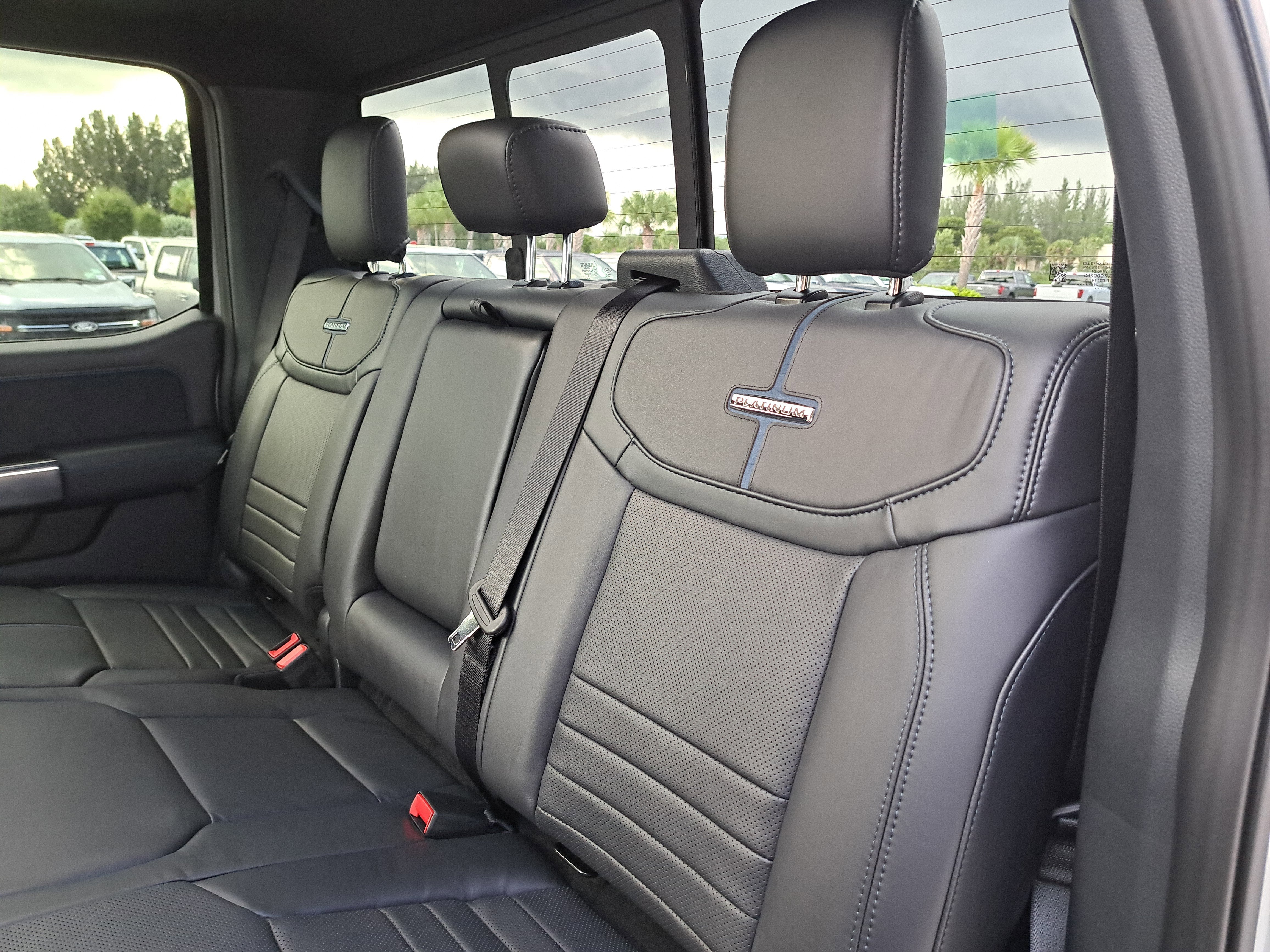 2026 Ford Super Duty F-350 SRW Platinum