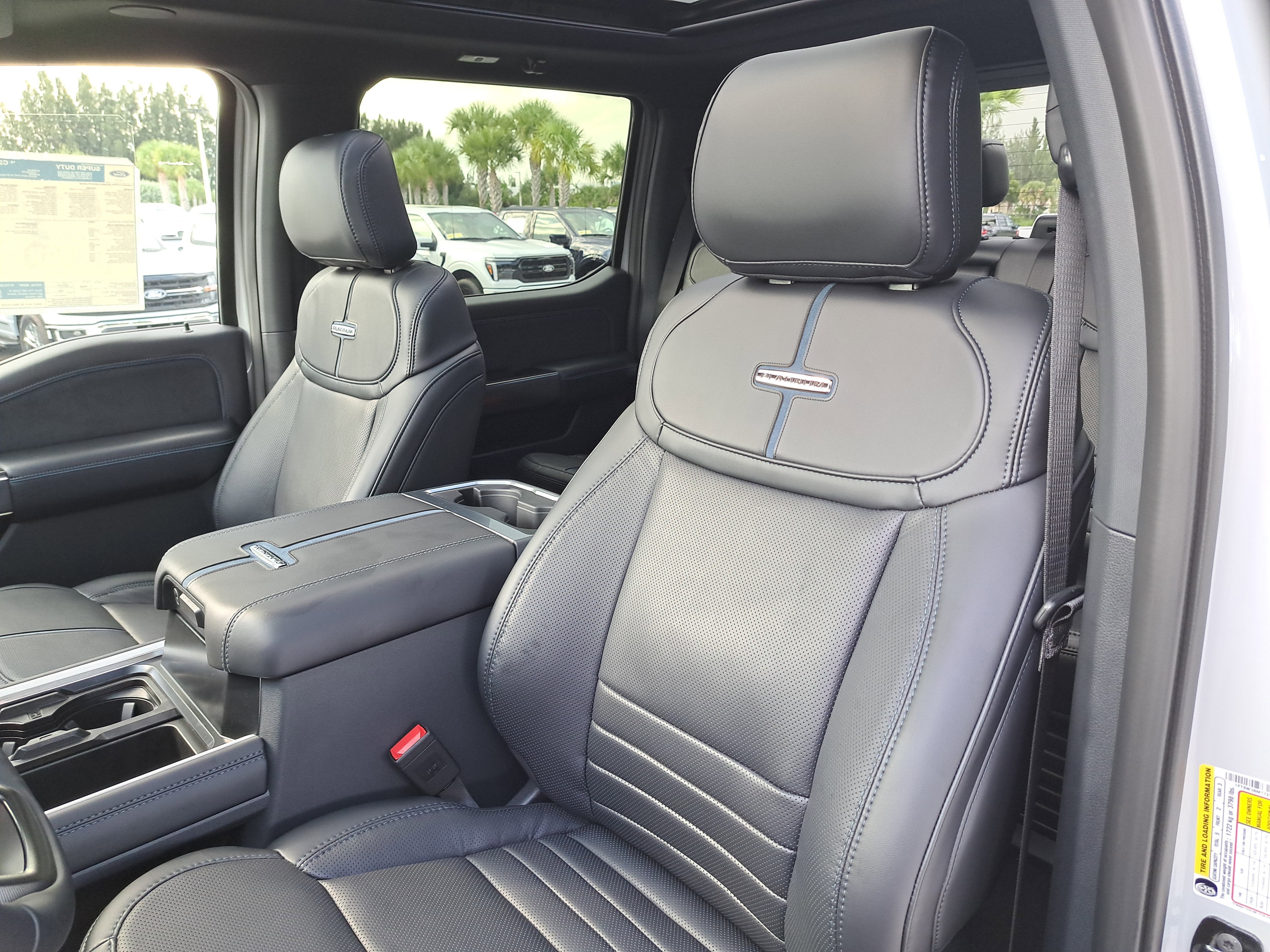 2026 Ford Super Duty F-350 SRW Platinum