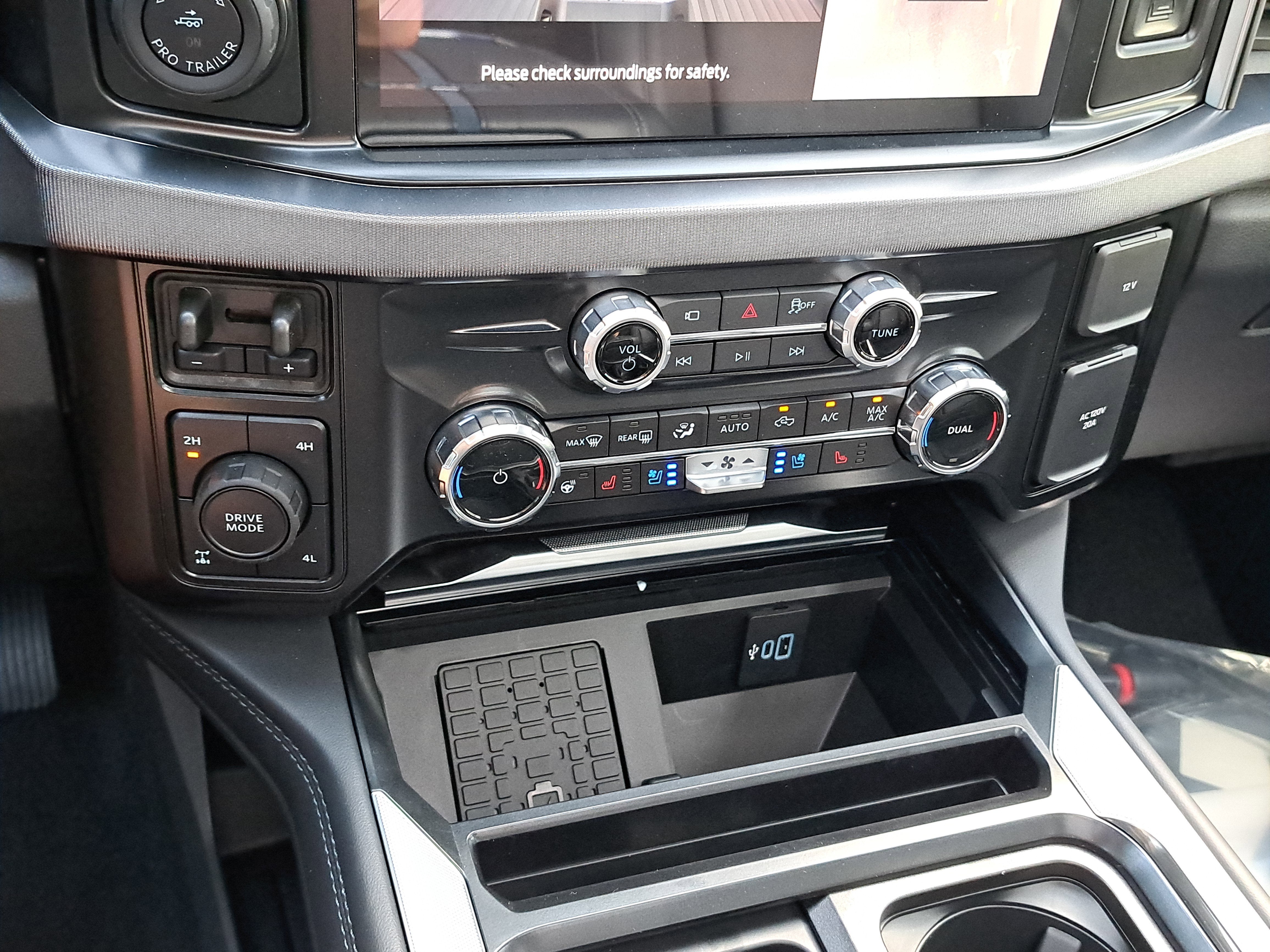 2026 Ford Super Duty F-350 SRW Platinum