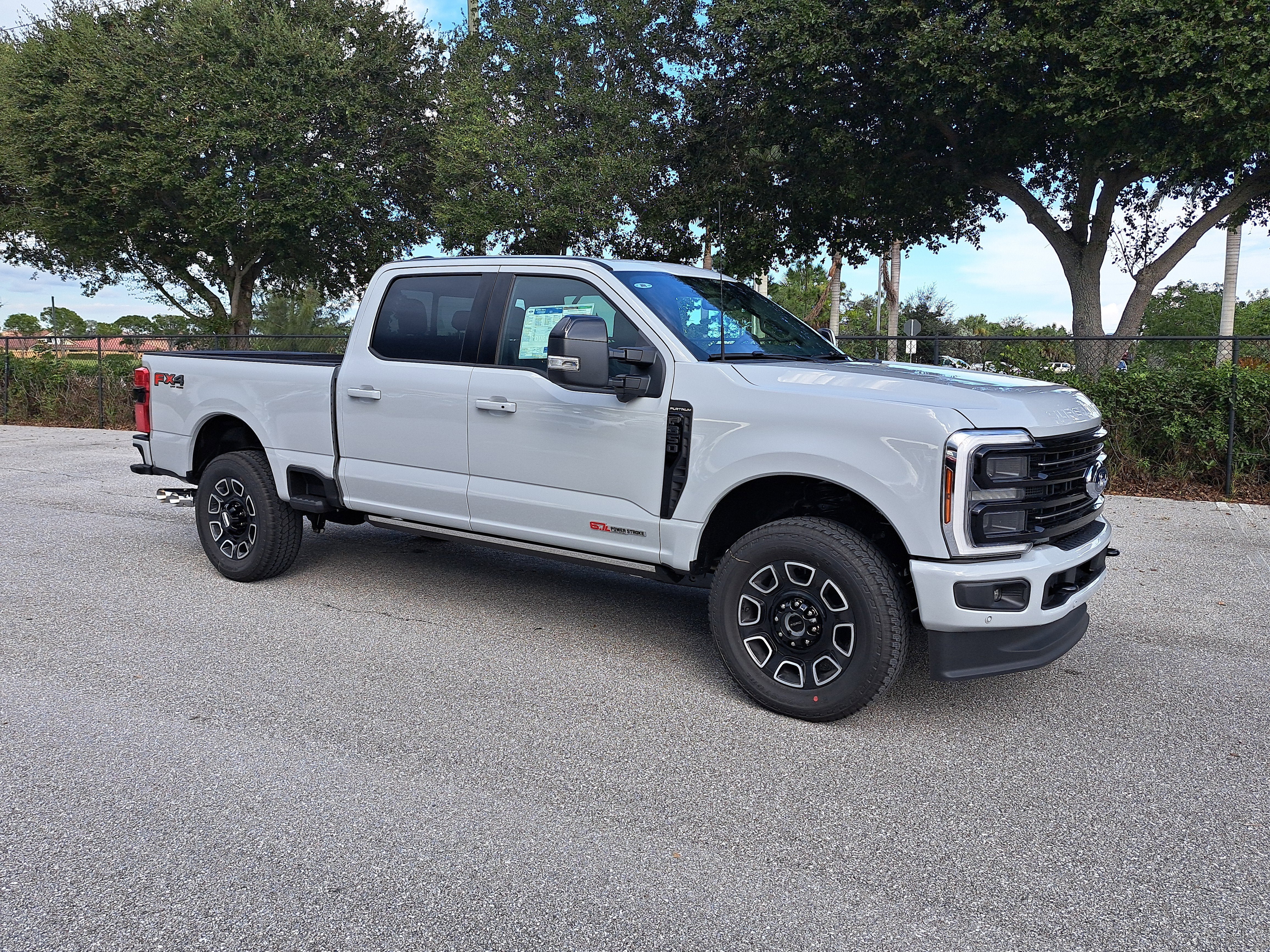 2026 Ford Super Duty F-350 SRW Platinum
