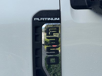 2027 Ford Super Duty F-350 SRW F-350® Platinum®