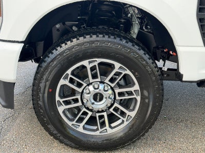 2027 Ford Super Duty F-350 SRW F-350® Platinum®