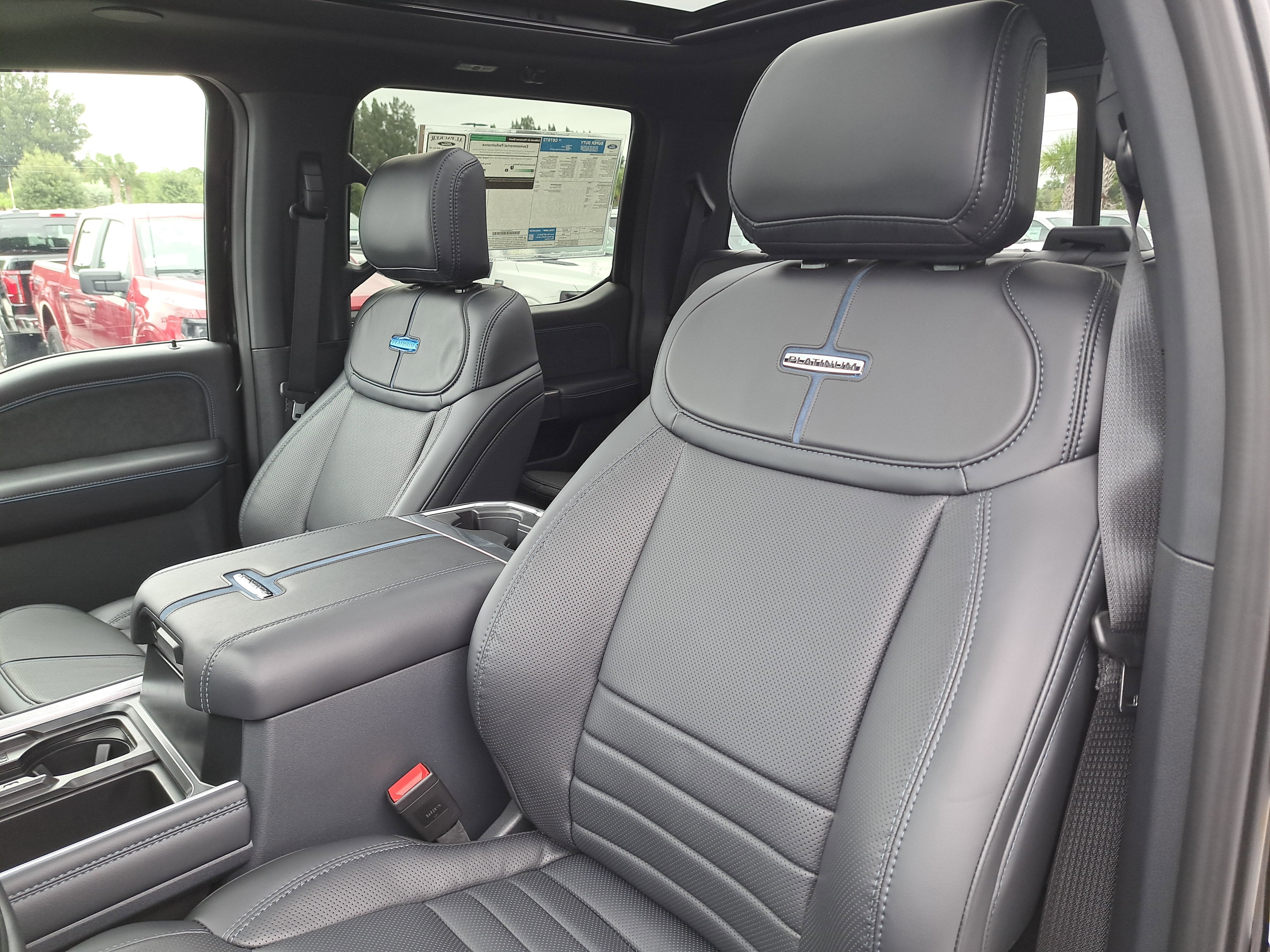 2026 Ford Super Duty F-350 SRW Platinum