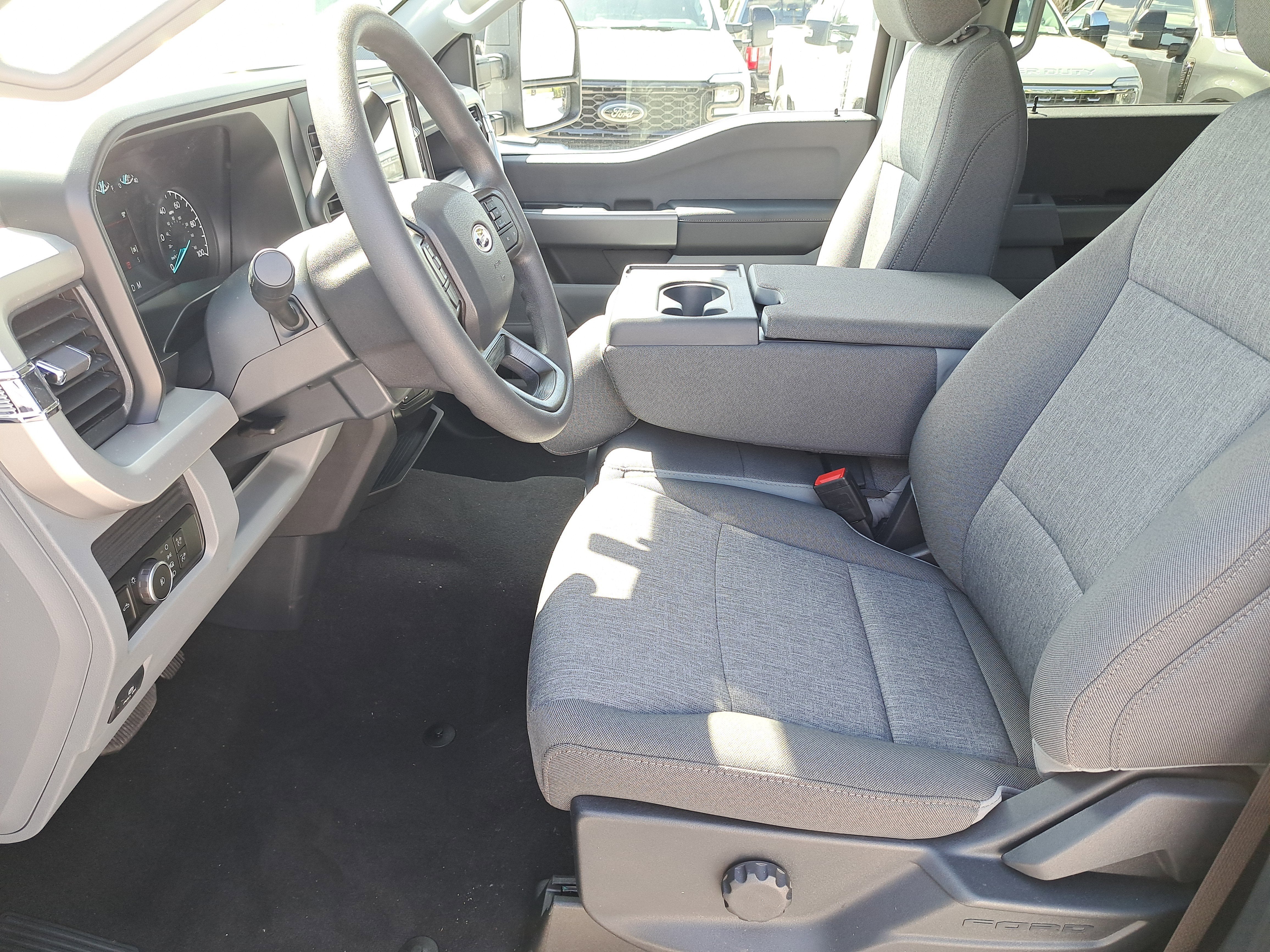 2026 Ford Super Duty F-350 SRW XL