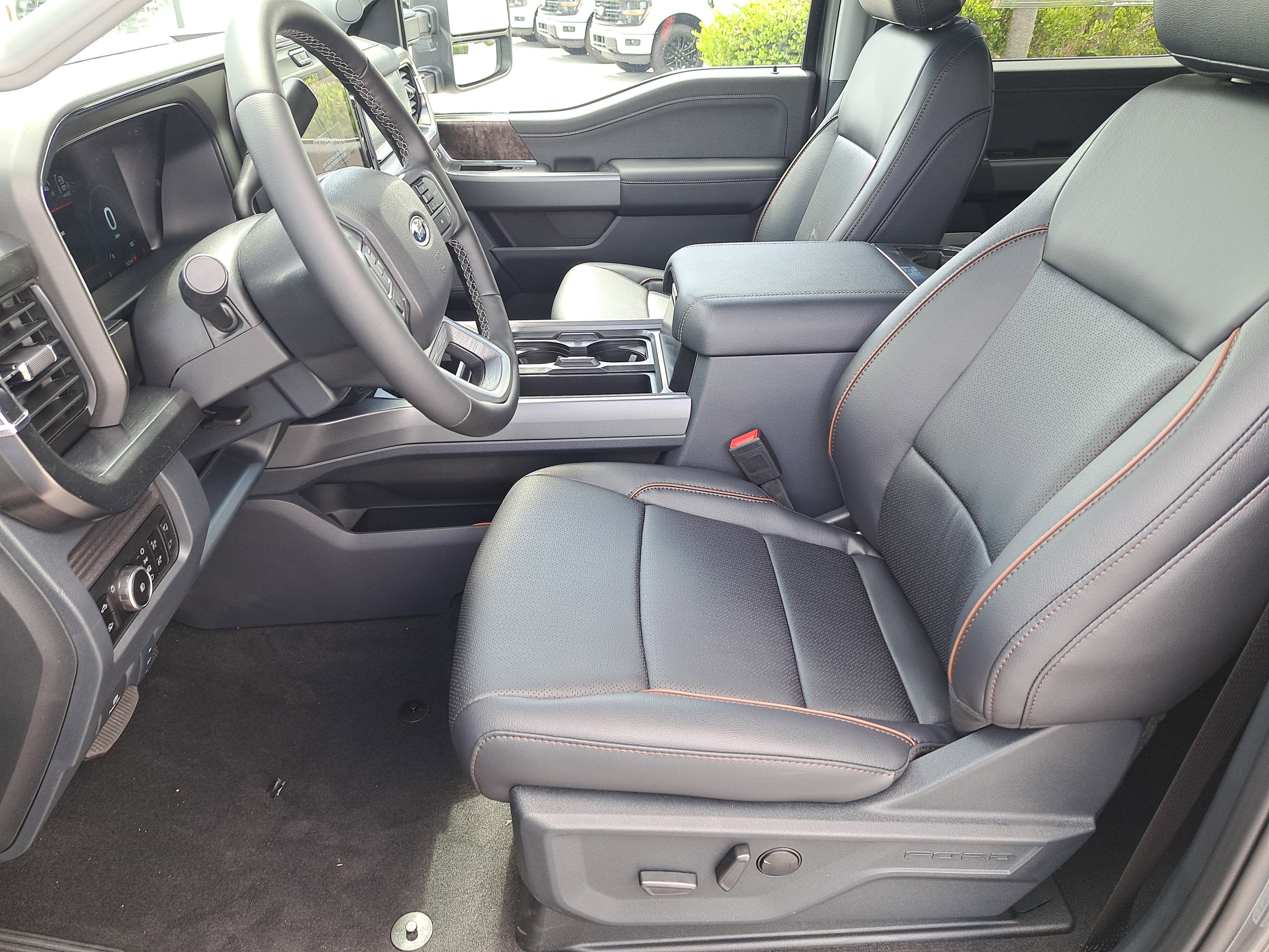 2026 Ford Super Duty F-350 SRW LARIAT