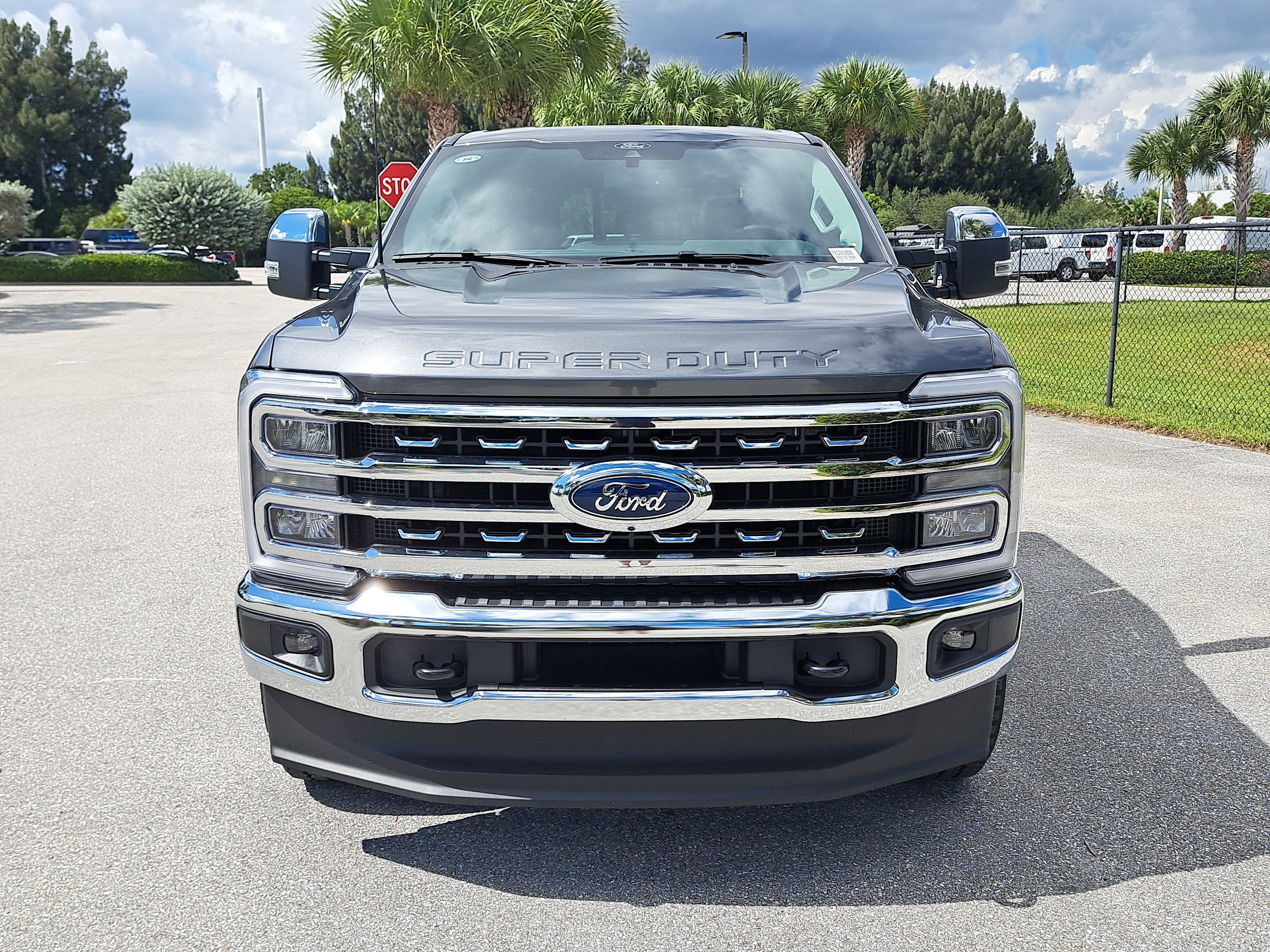 2026 Ford Super Duty F-350 SRW LARIAT