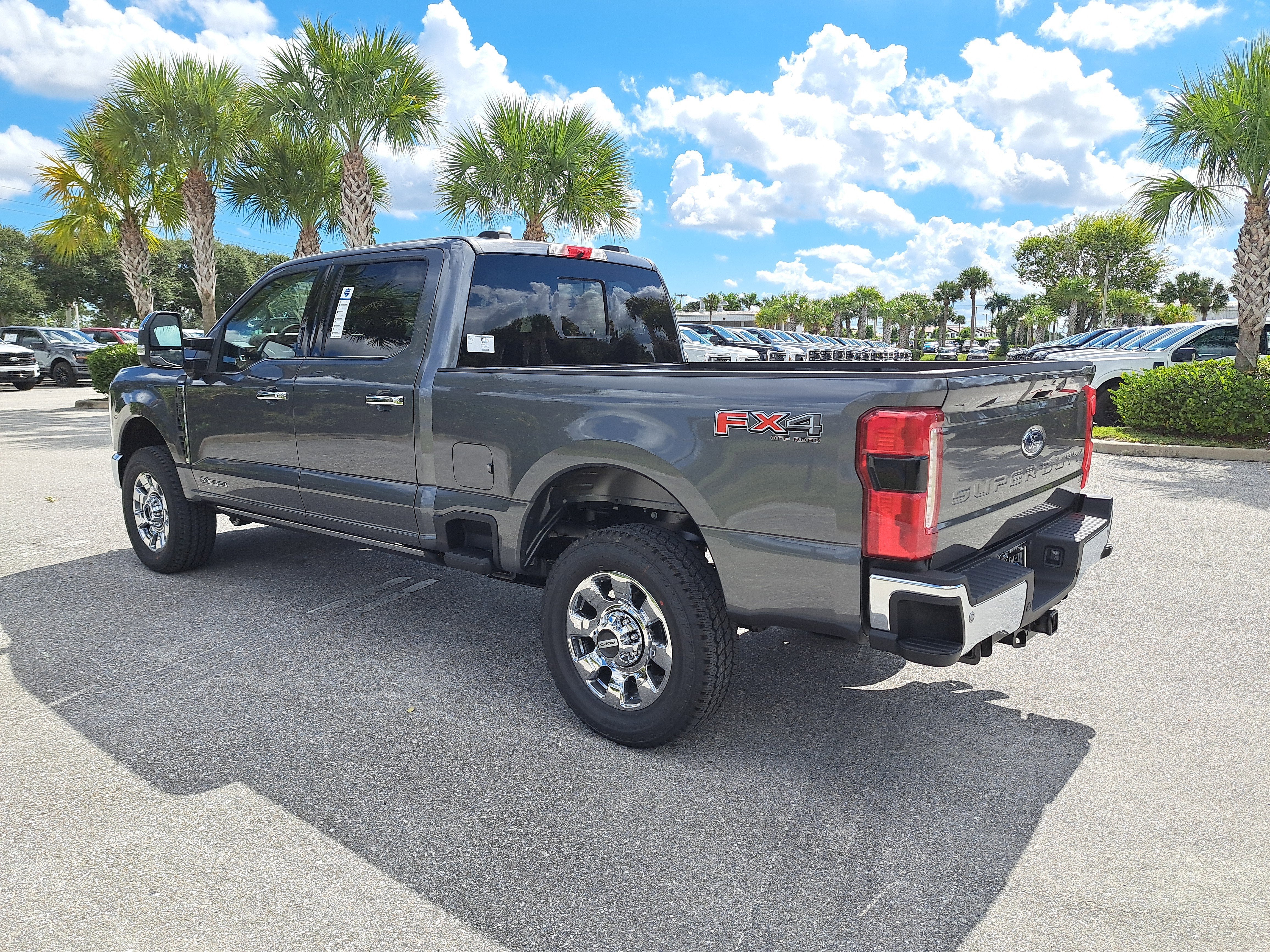 2026 Ford Super Duty F-350 SRW LARIAT