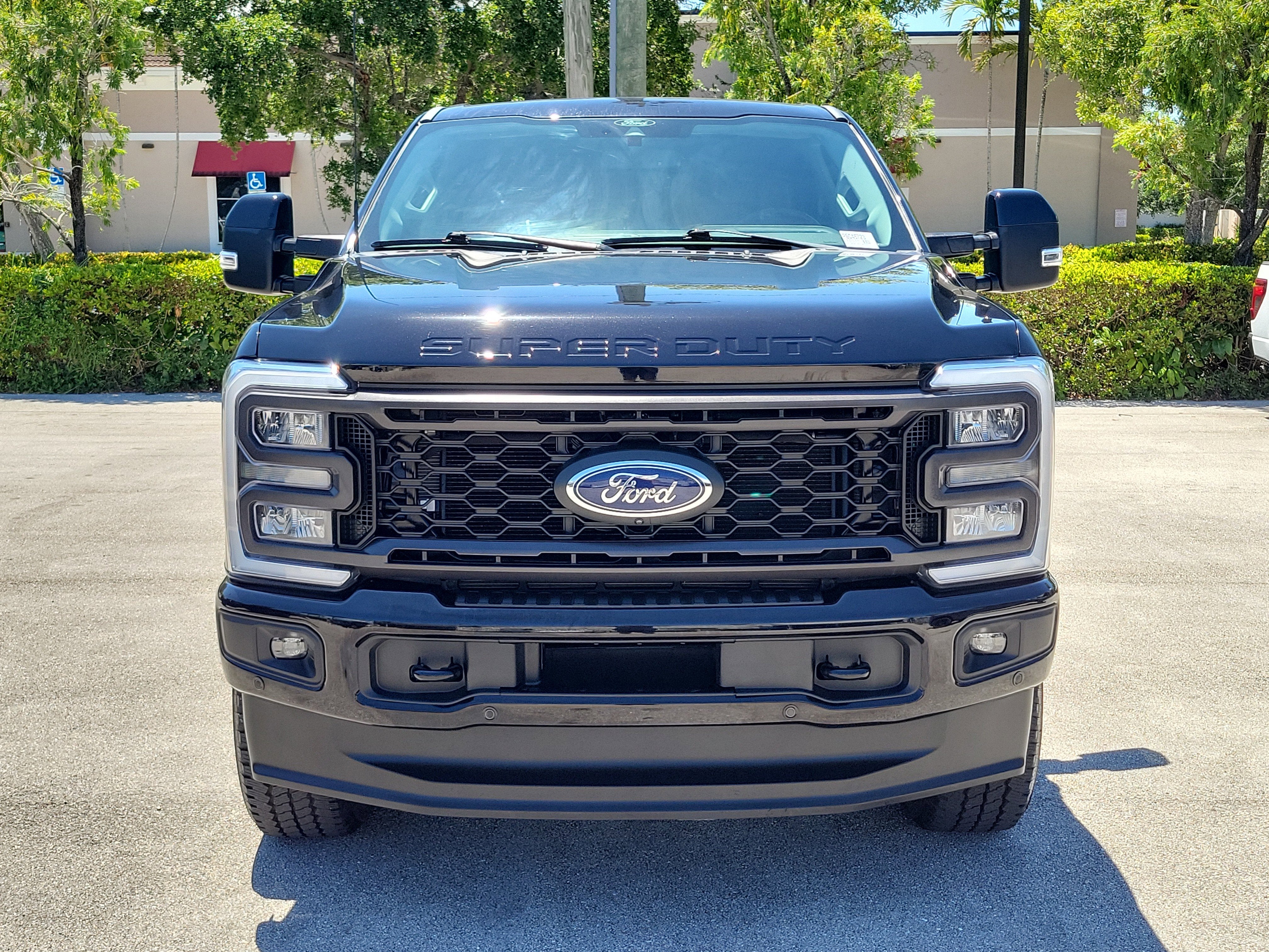 2024 Ford Super Duty F-350 SRW LARIAT