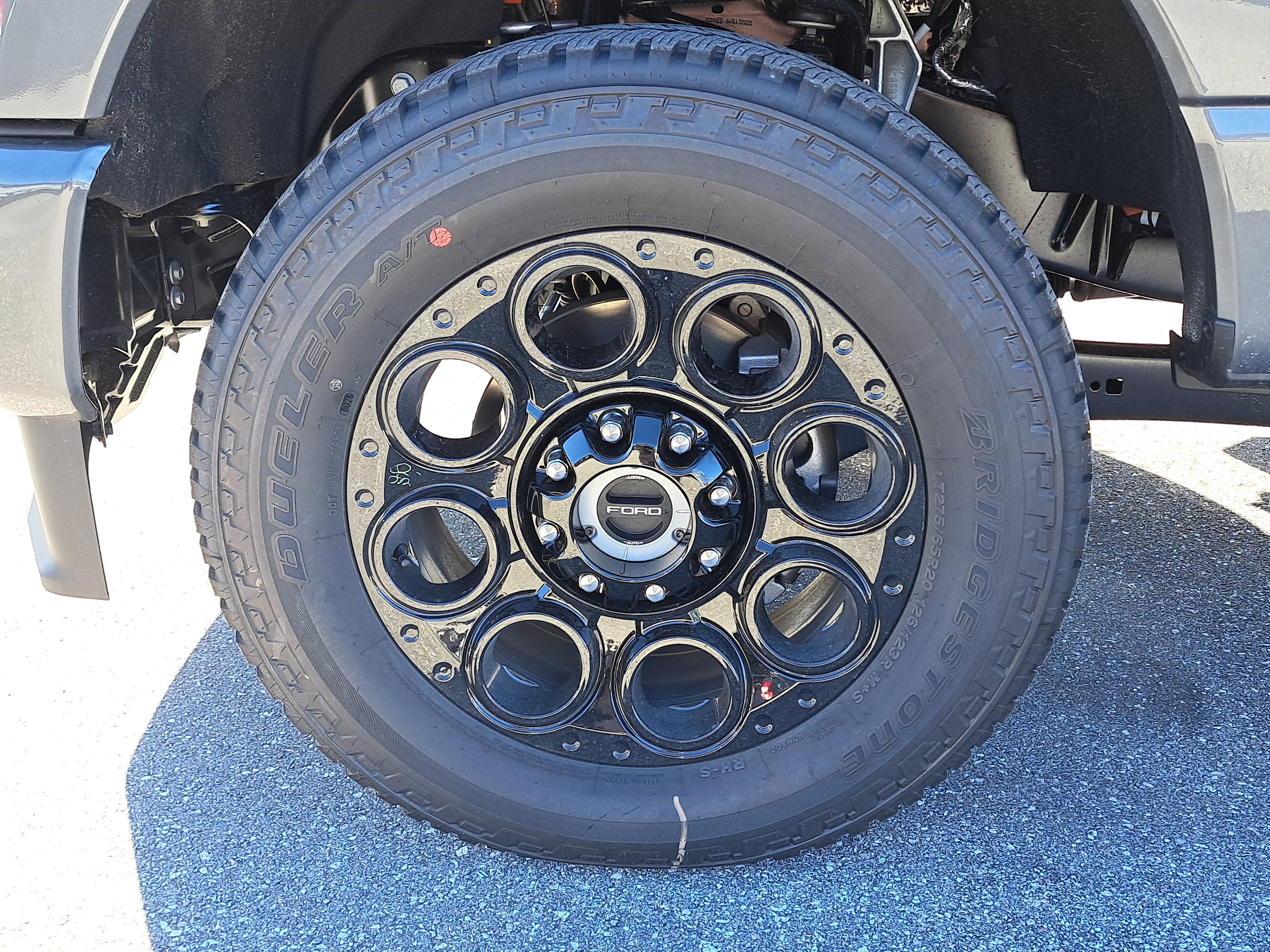 2026 Ford Super Duty F-350 SRW LARIAT