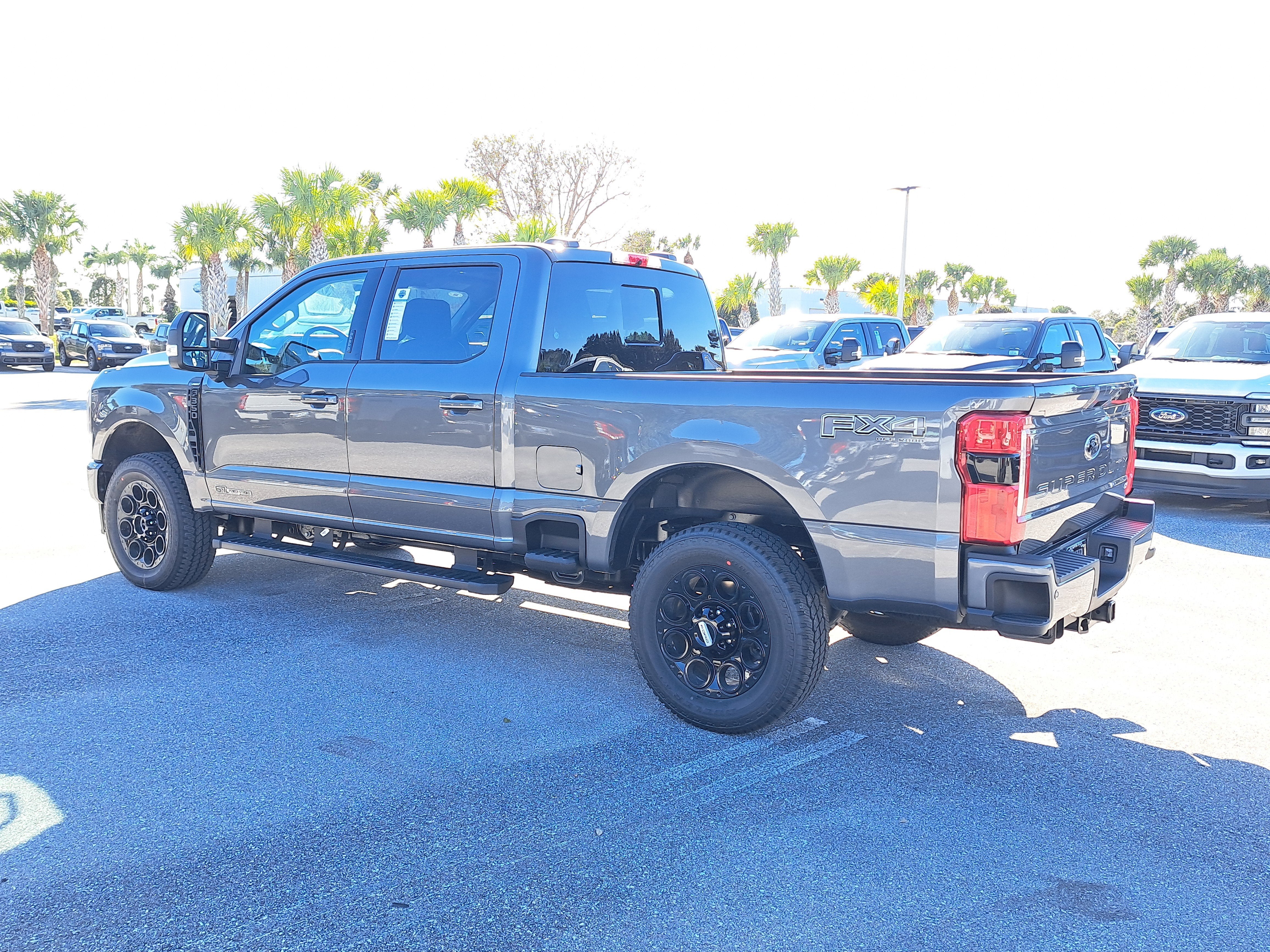 2026 Ford Super Duty F-350 SRW LARIAT