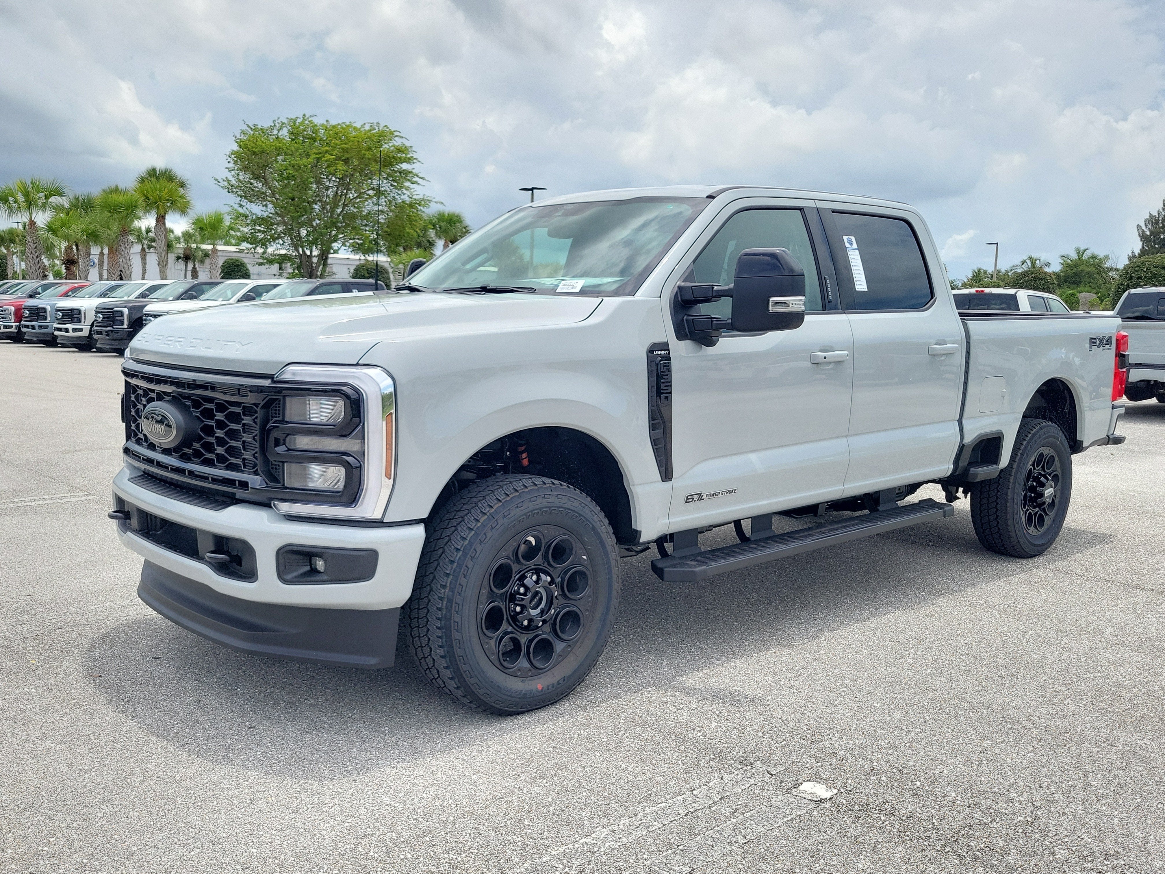 2026 Ford Super Duty F-350 SRW LARIAT