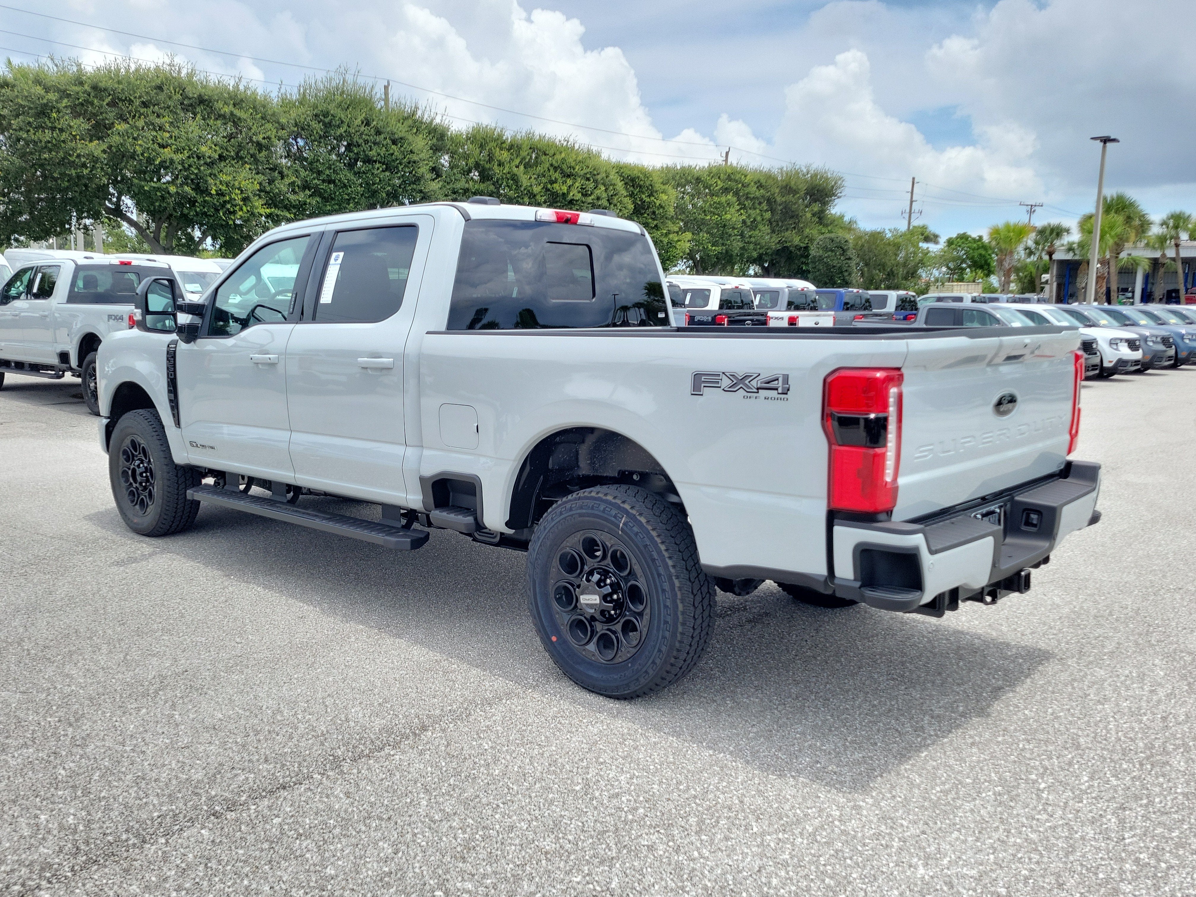 2026 Ford Super Duty F-350 SRW LARIAT