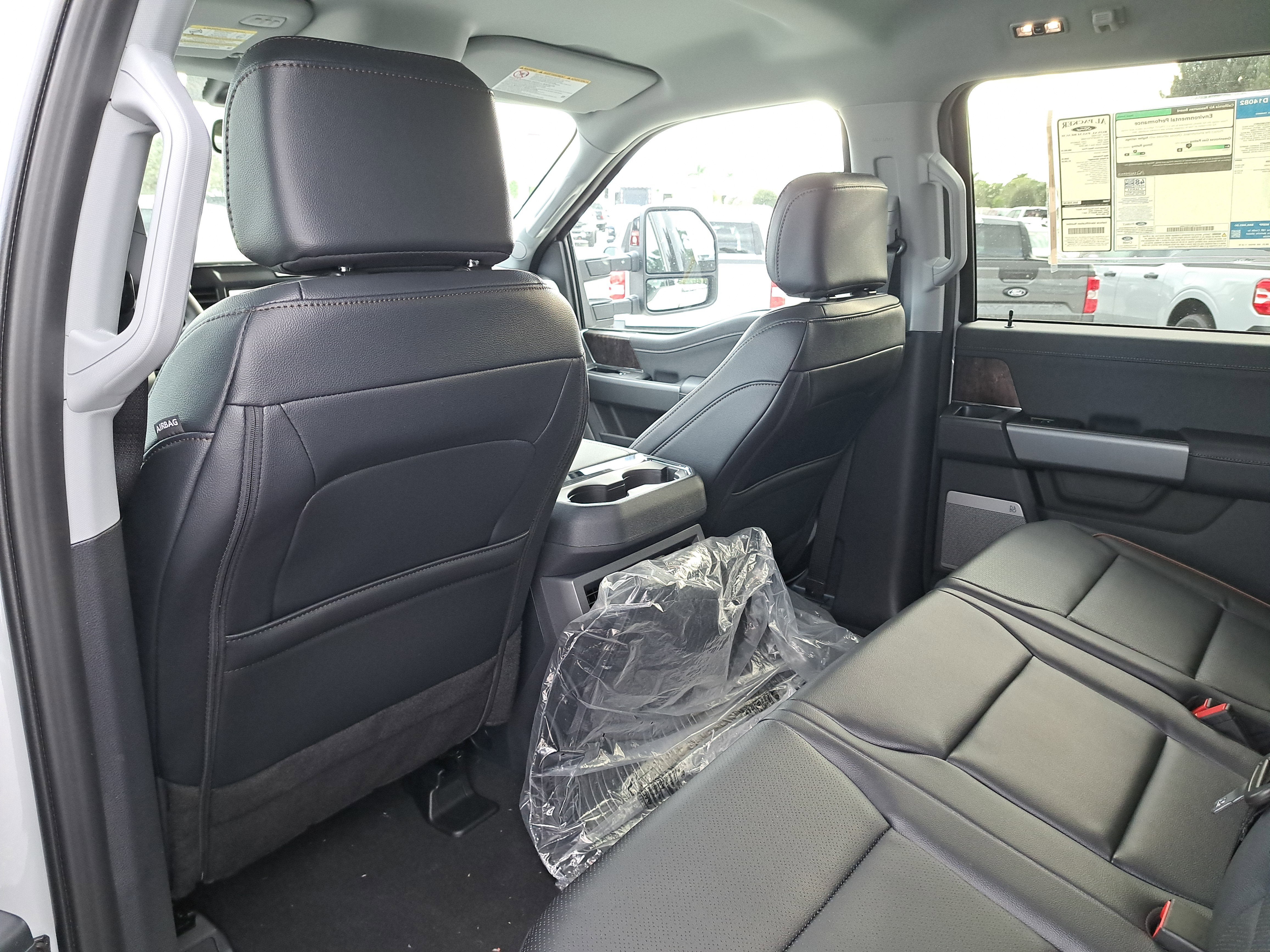 2026 Ford Super Duty F-350 SRW LARIAT