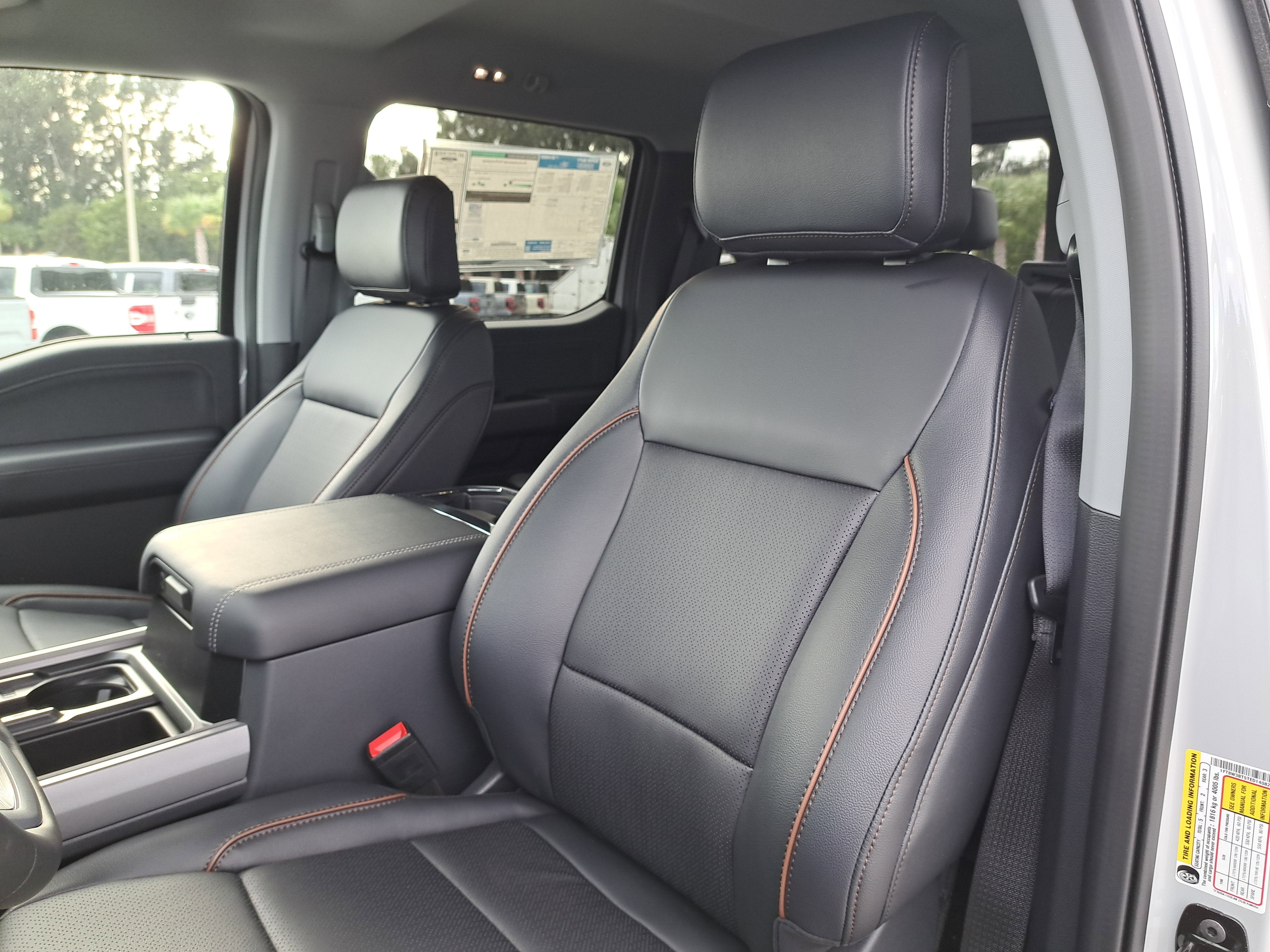 2026 Ford Super Duty F-350 SRW LARIAT