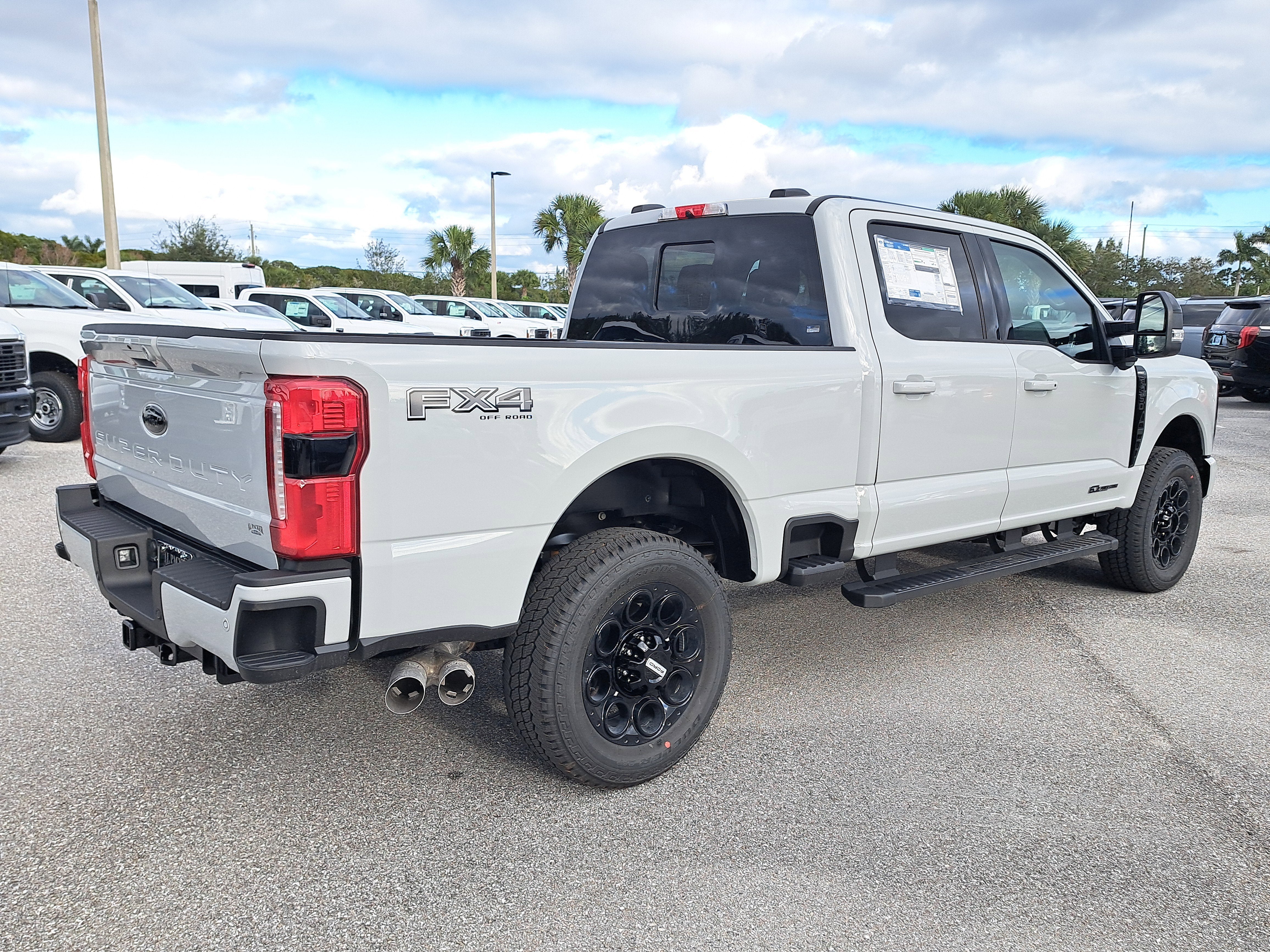 2026 Ford Super Duty F-350 SRW LARIAT