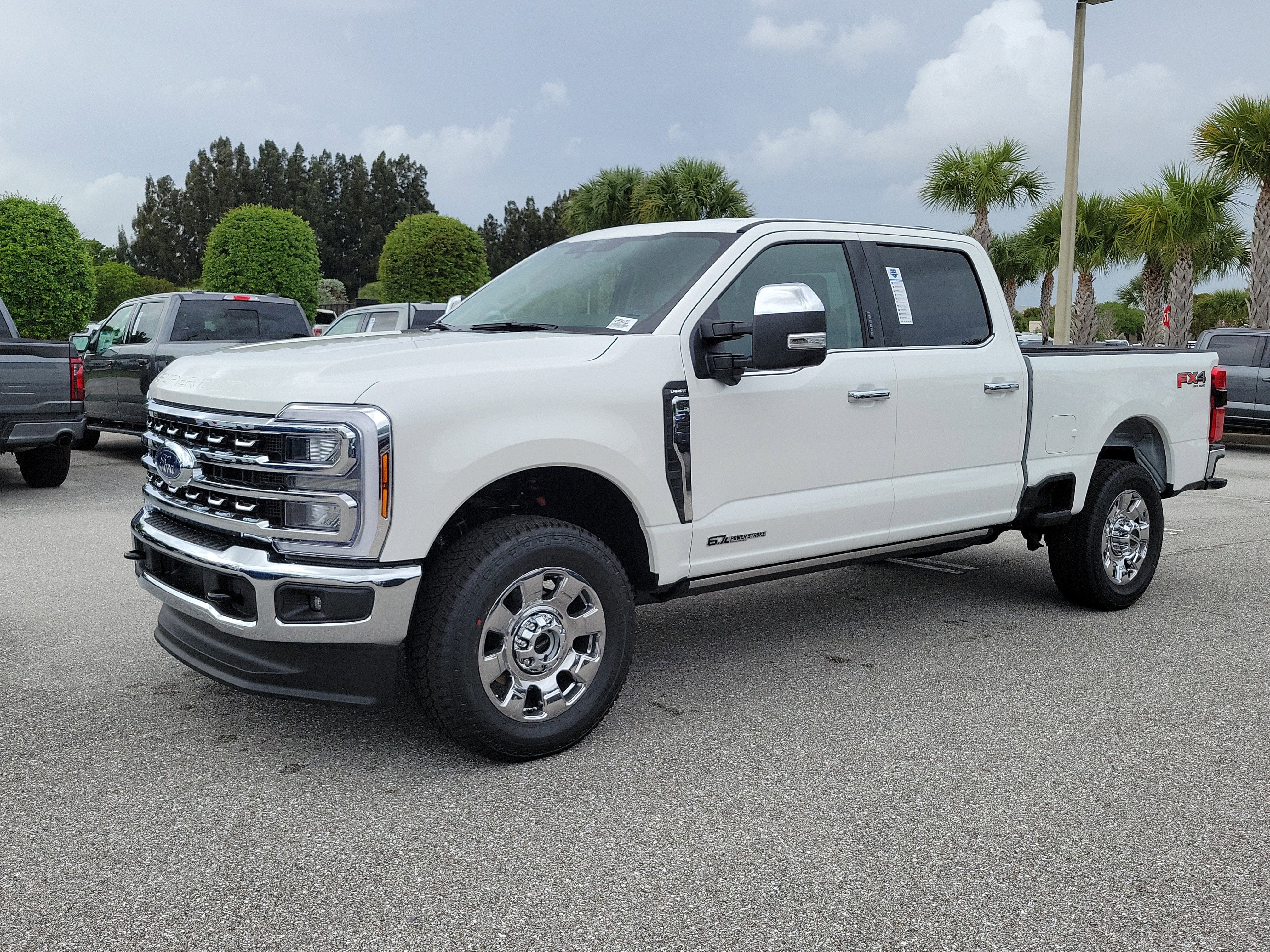 2026 Ford Super Duty F-350 SRW LARIAT