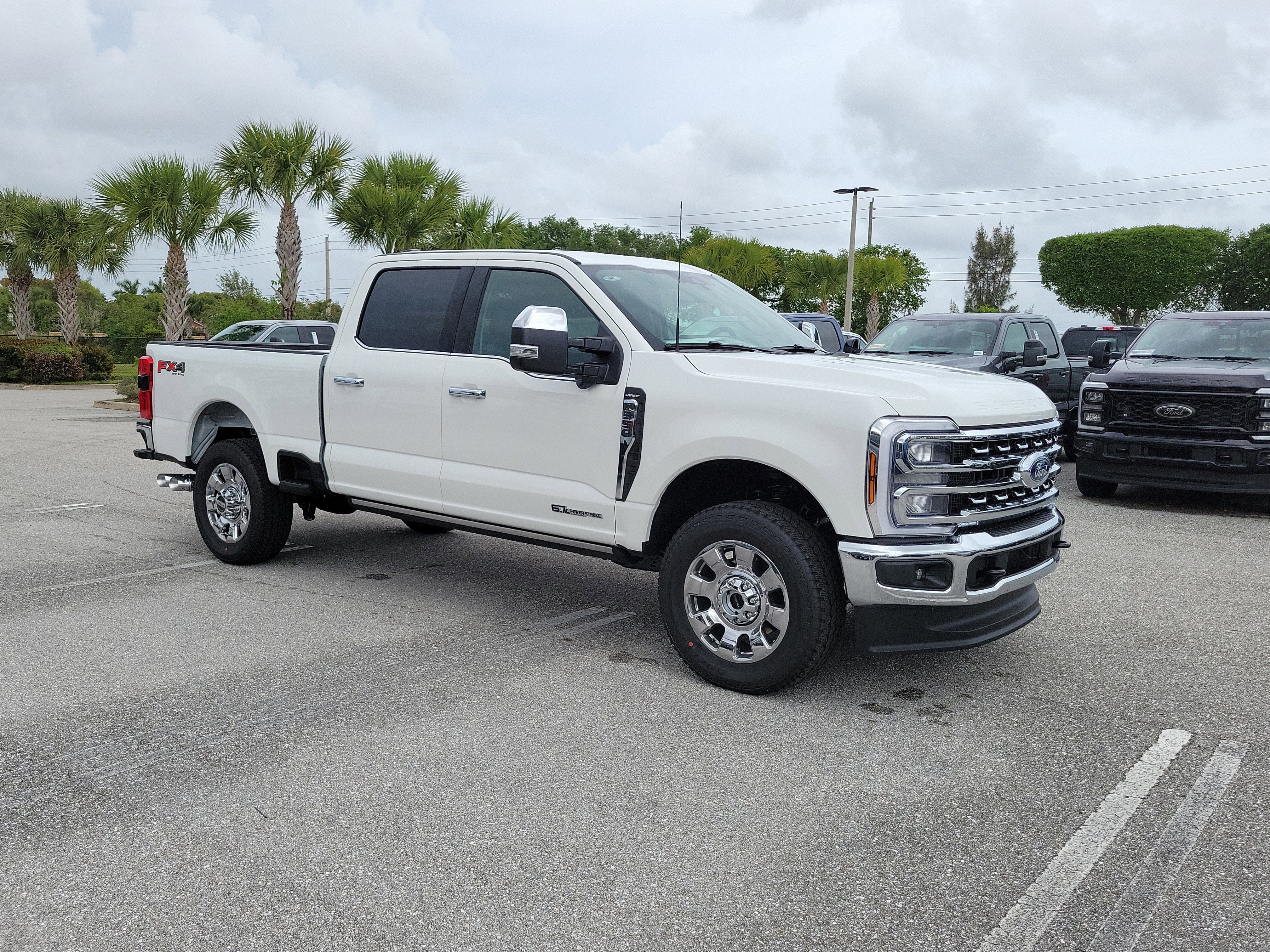 2026 Ford Super Duty F-350 SRW LARIAT
