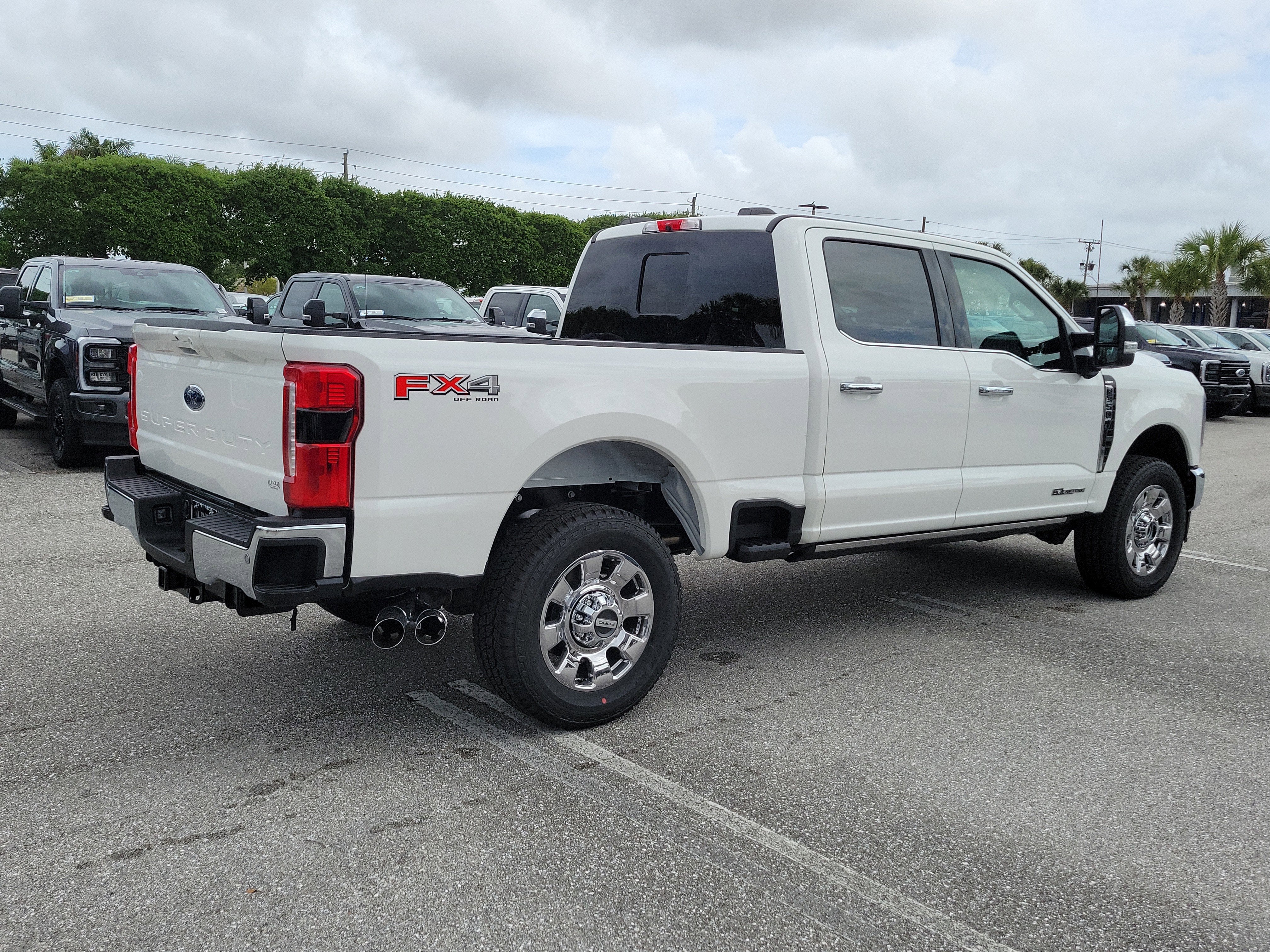 2026 Ford Super Duty F-350 SRW LARIAT