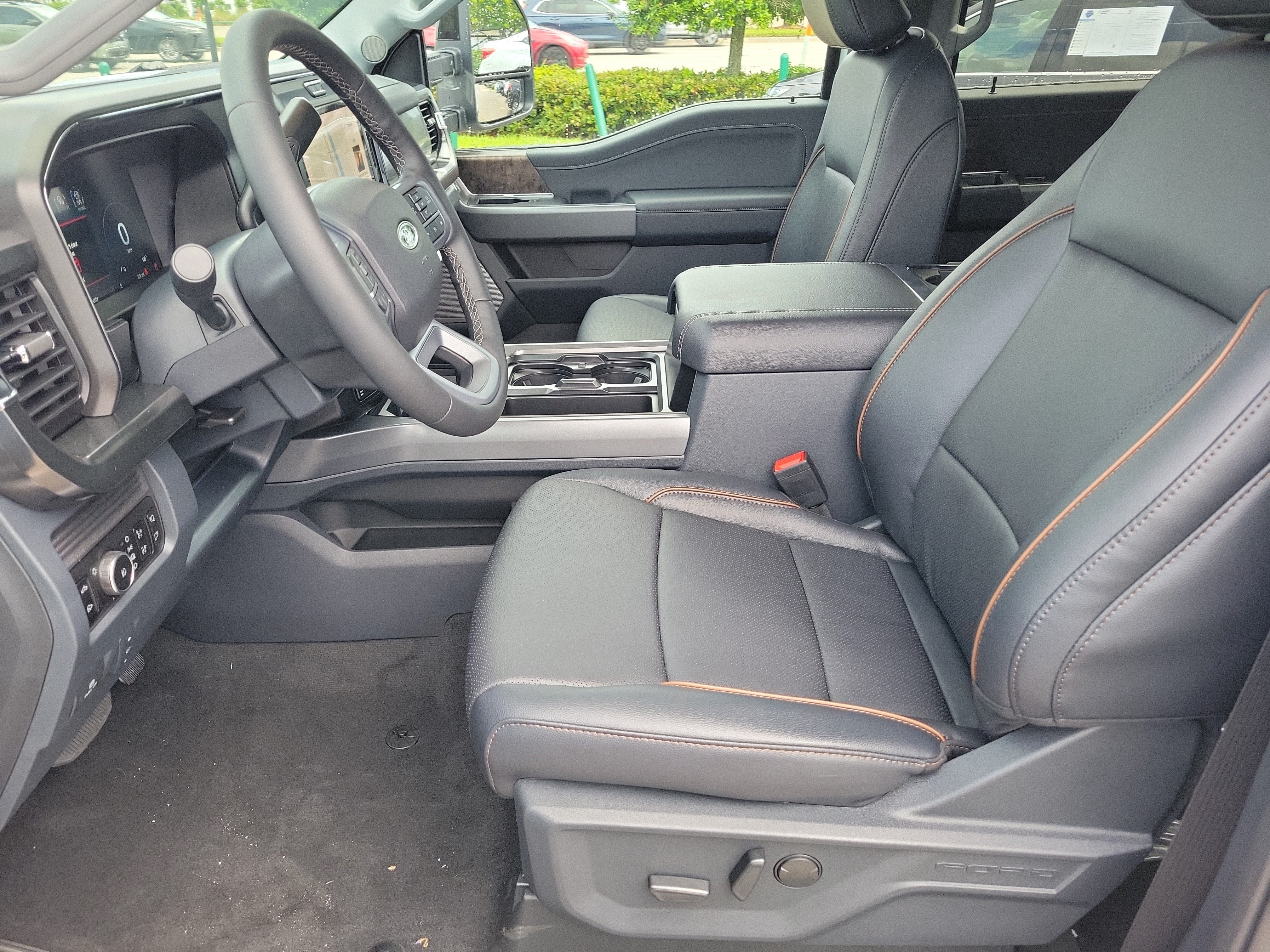 2026 Ford Super Duty F-350 SRW LARIAT