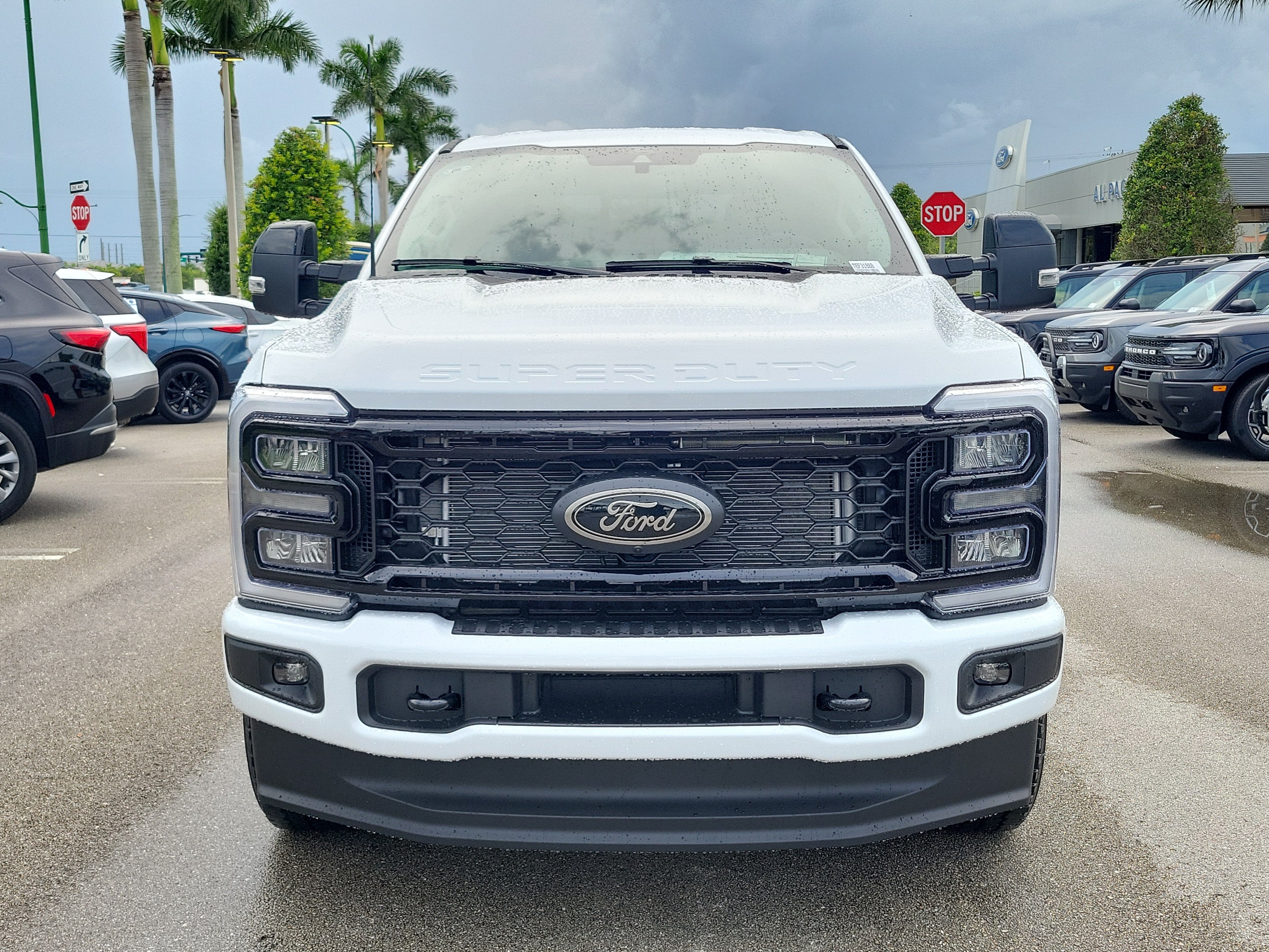 2026 Ford Super Duty F-350 SRW LARIAT