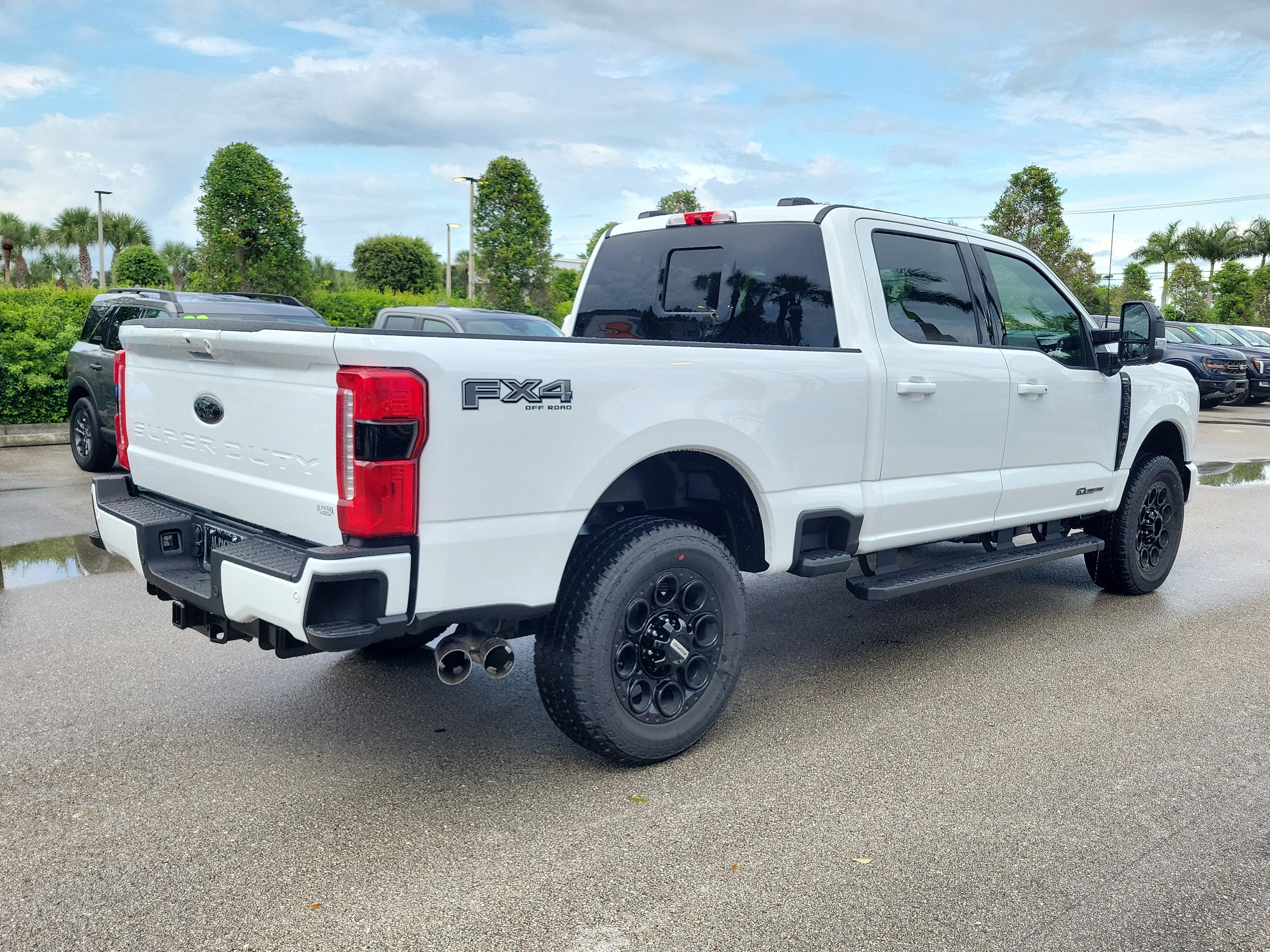 2026 Ford Super Duty F-350 SRW LARIAT