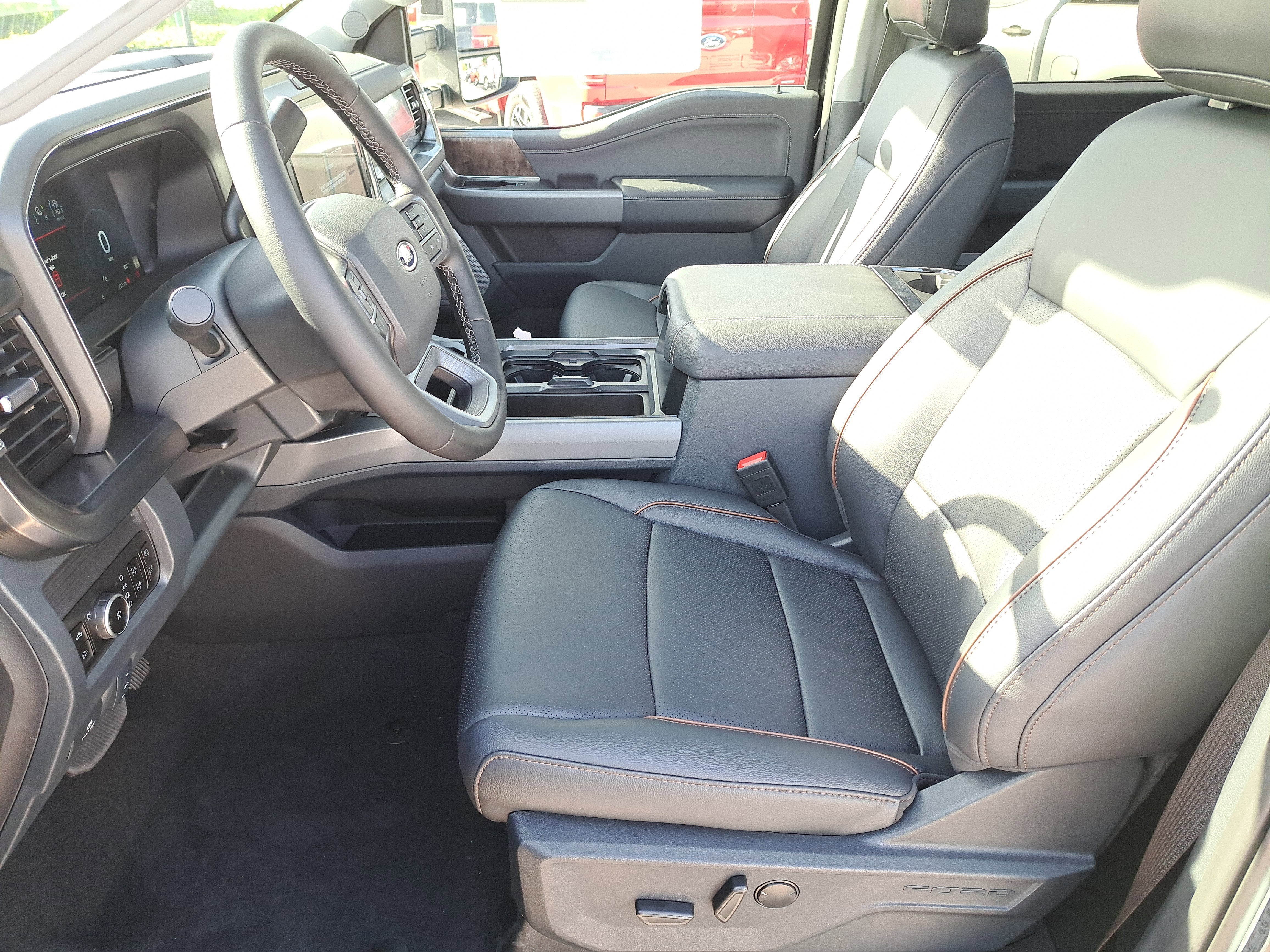 2026 Ford Super Duty F-350 SRW LARIAT