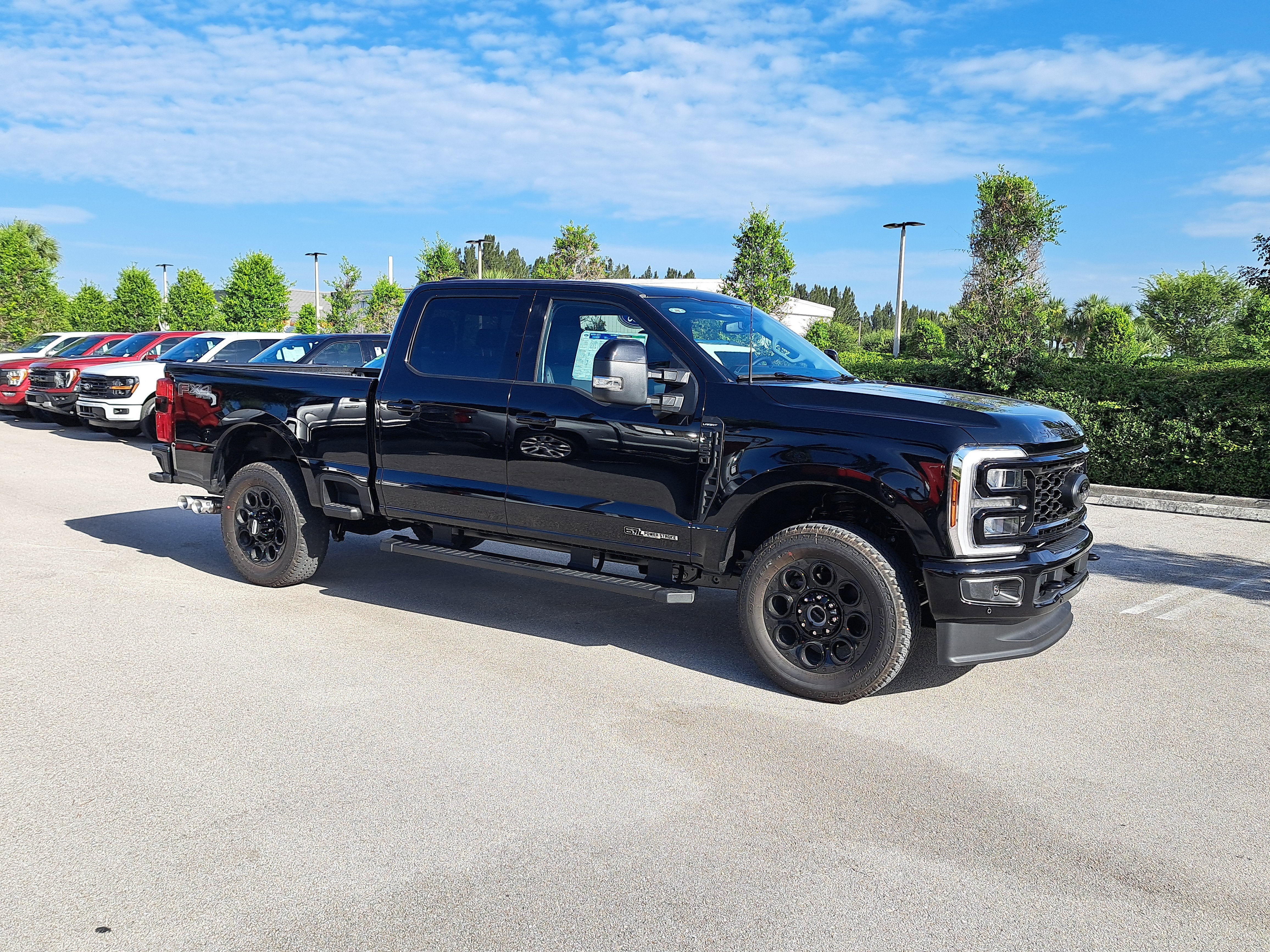 2026 Ford Super Duty F-350 SRW LARIAT