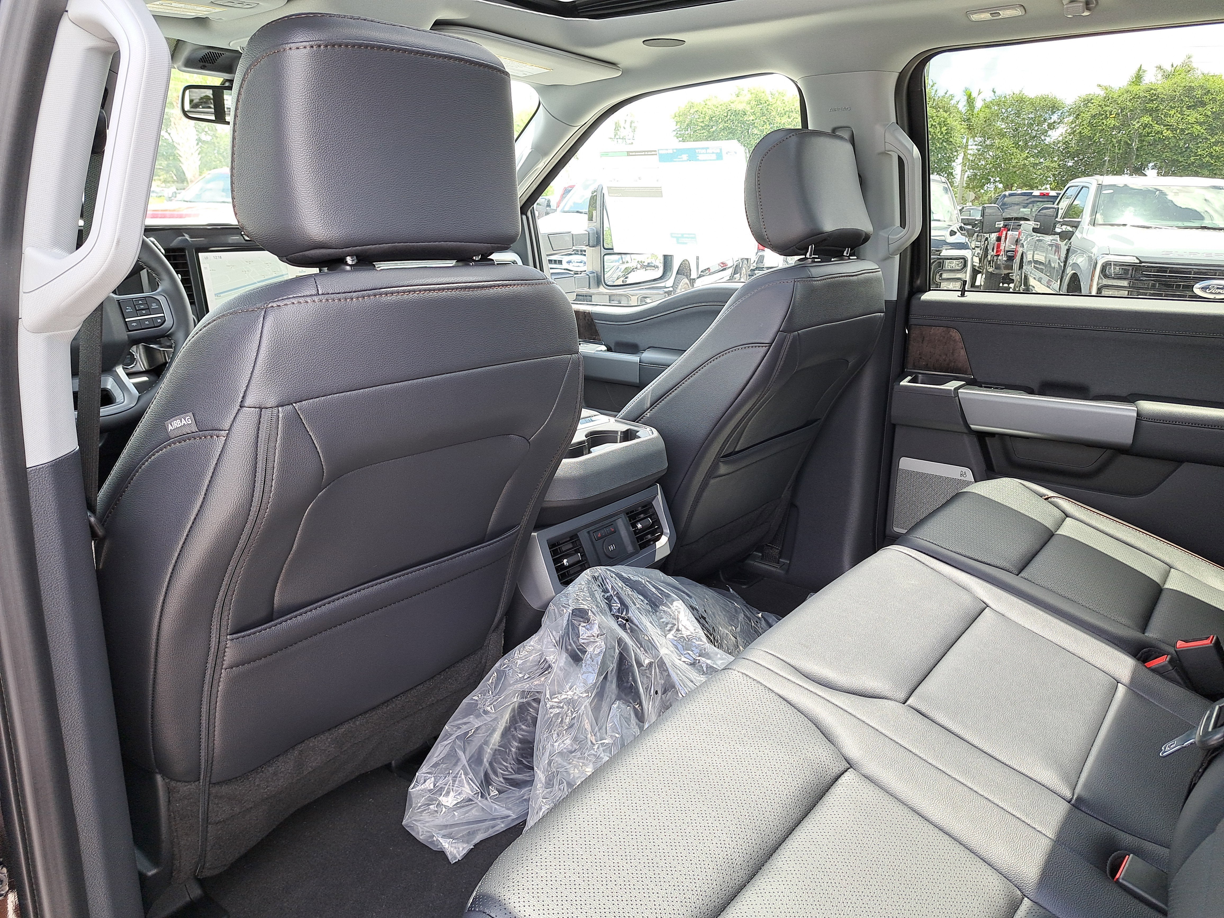 2025 Ford Super Duty F-350 SRW LARIAT