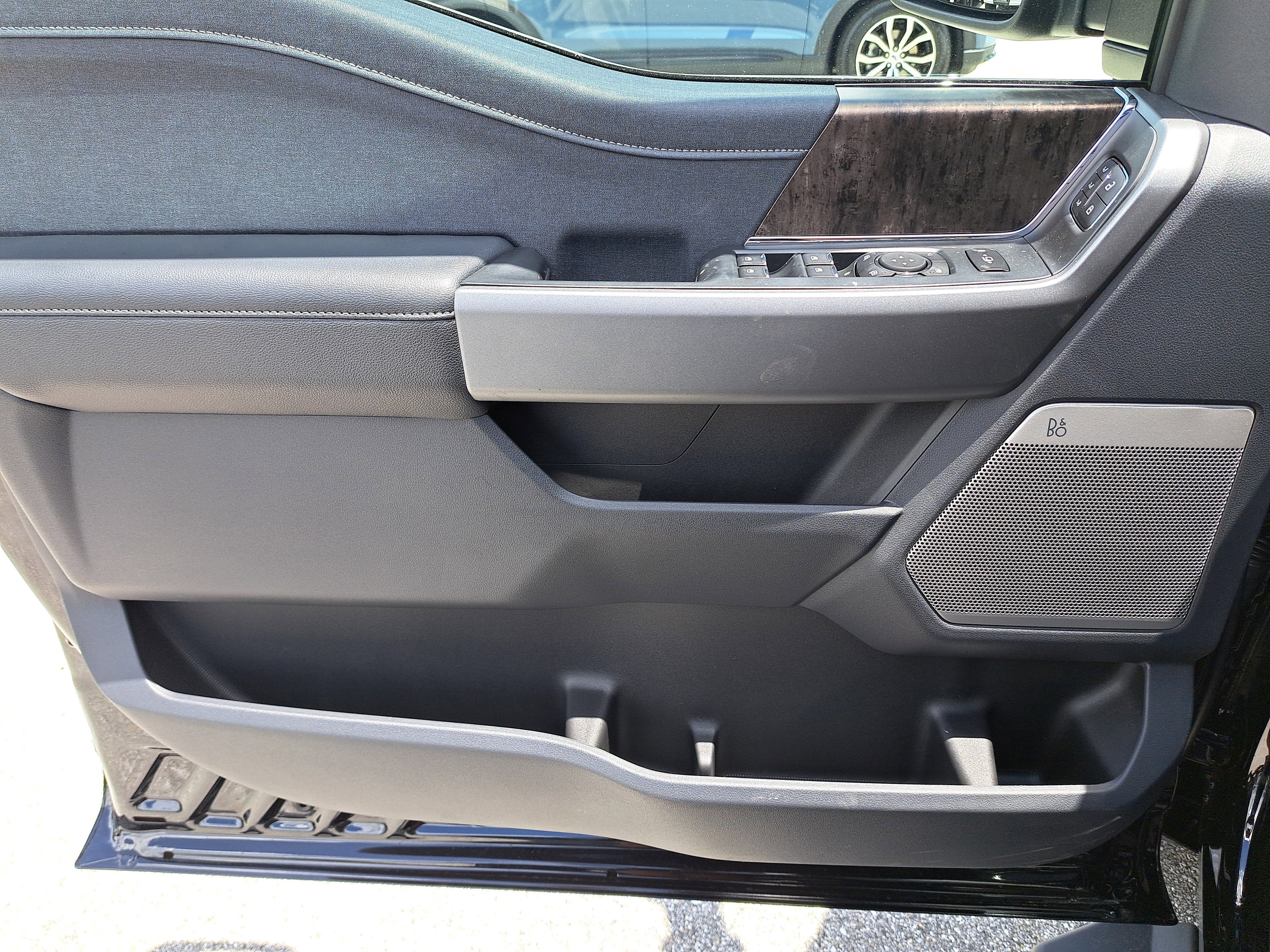 2025 Ford Super Duty F-350 SRW LARIAT