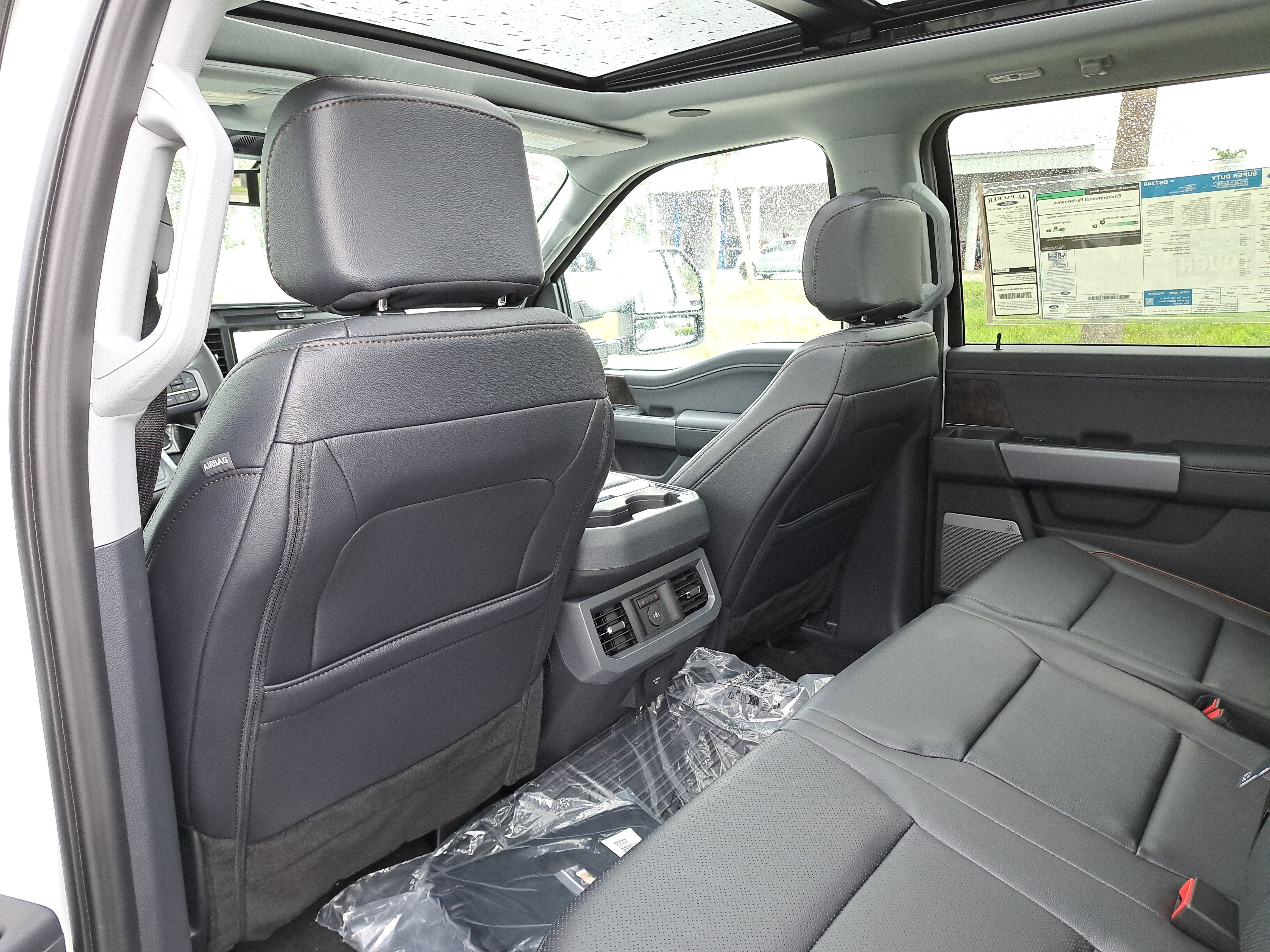 2025 Ford Super Duty F-350 SRW LARIAT