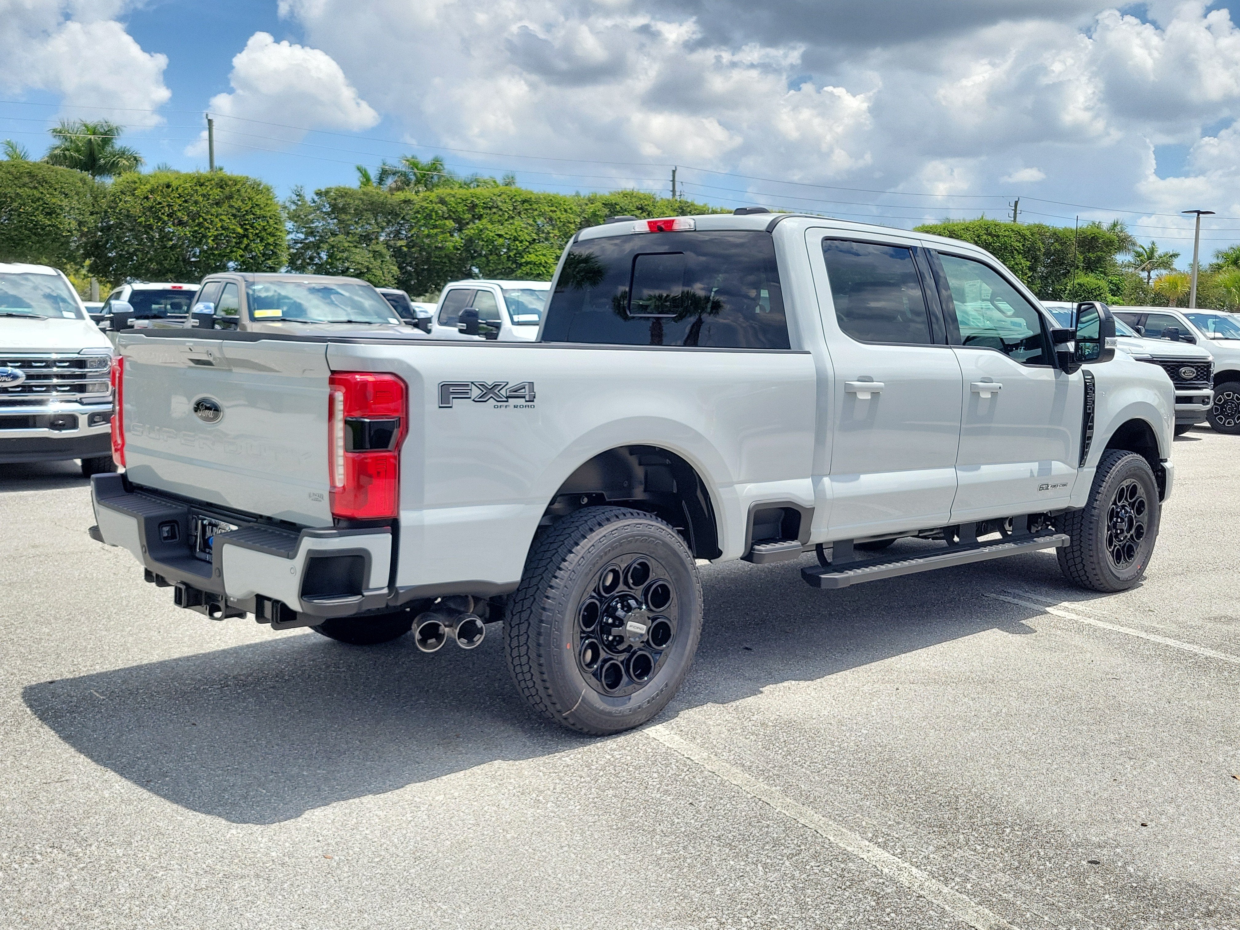 2026 Ford Super Duty F-350 SRW LARIAT