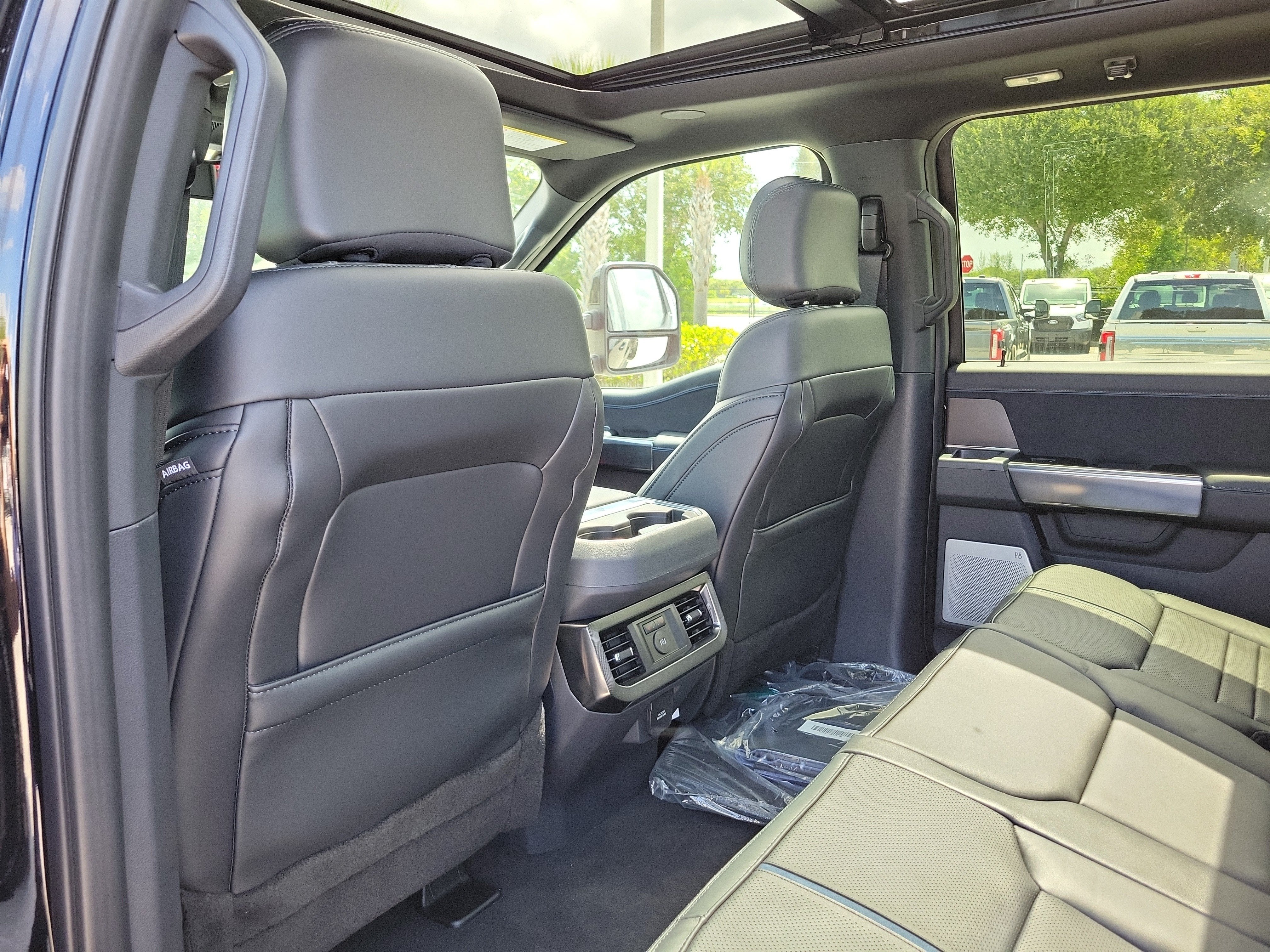 2026 Ford Super Duty F-350 DRW F-350® Platinum®