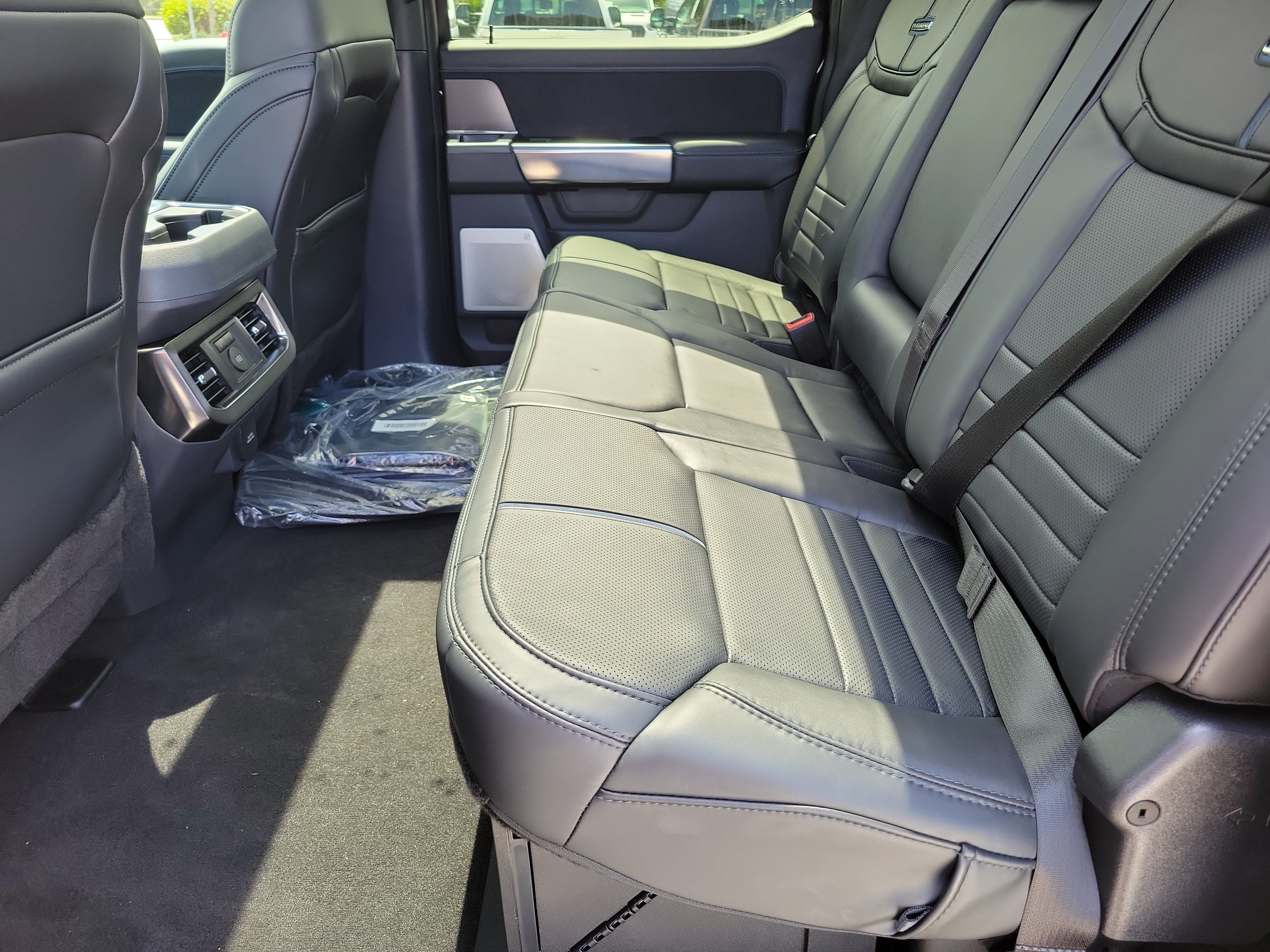 2026 Ford Super Duty F-350 DRW F-350® Platinum®