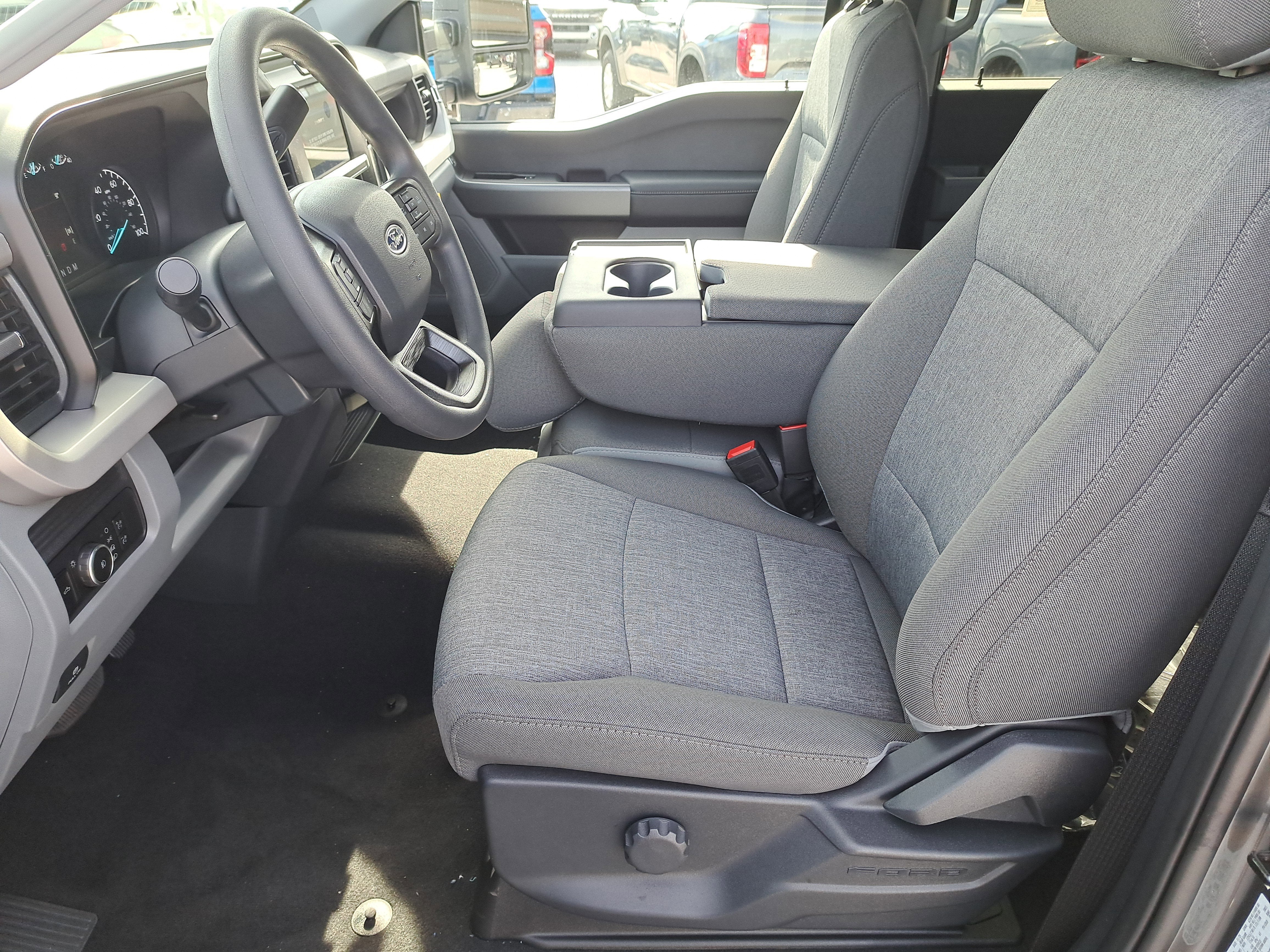 2026 Ford Super Duty F-350 DRW XL