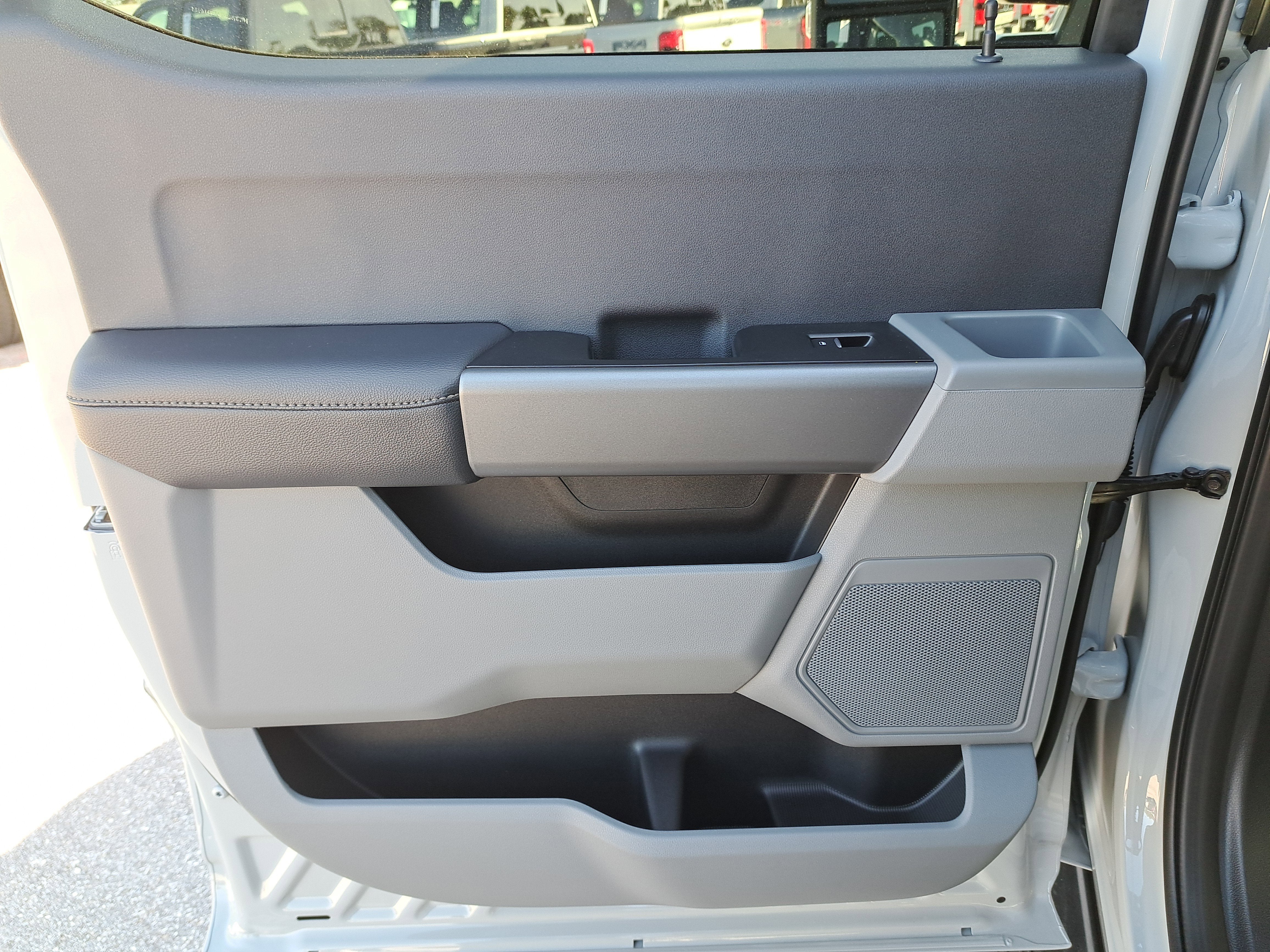 2026 Ford Super Duty F-350 DRW XLT