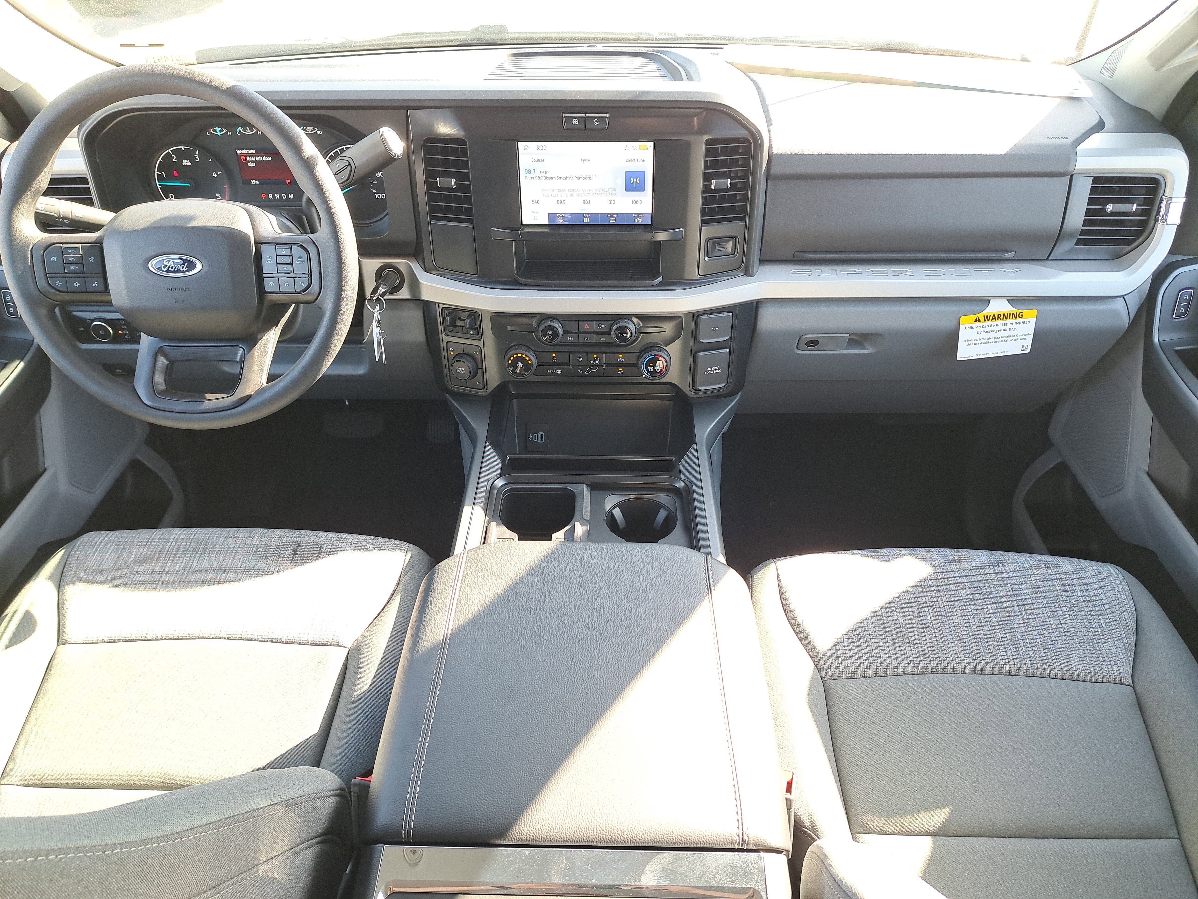 2026 Ford Super Duty F-350 DRW XLT