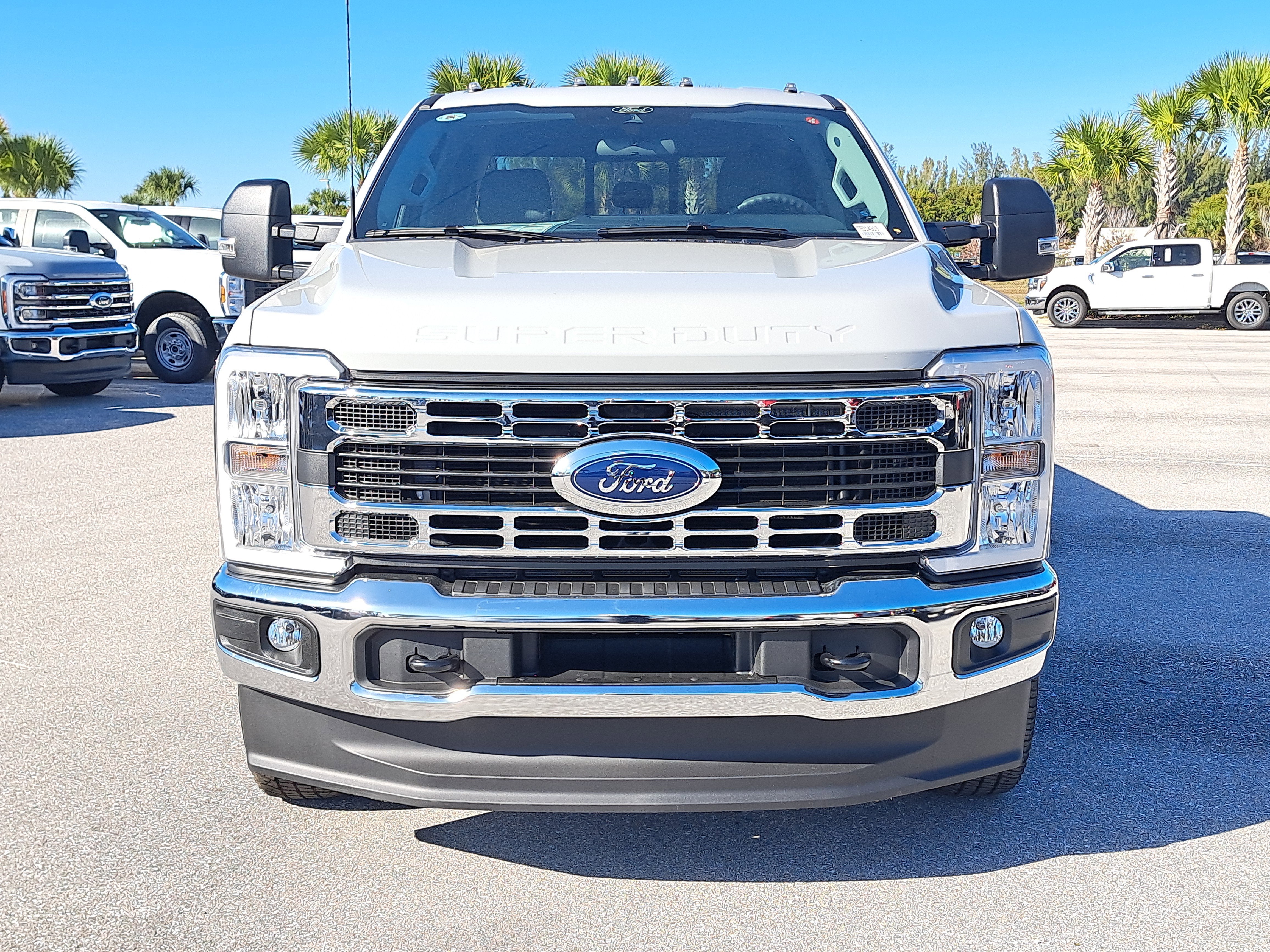 2026 Ford Super Duty F-350 DRW XLT