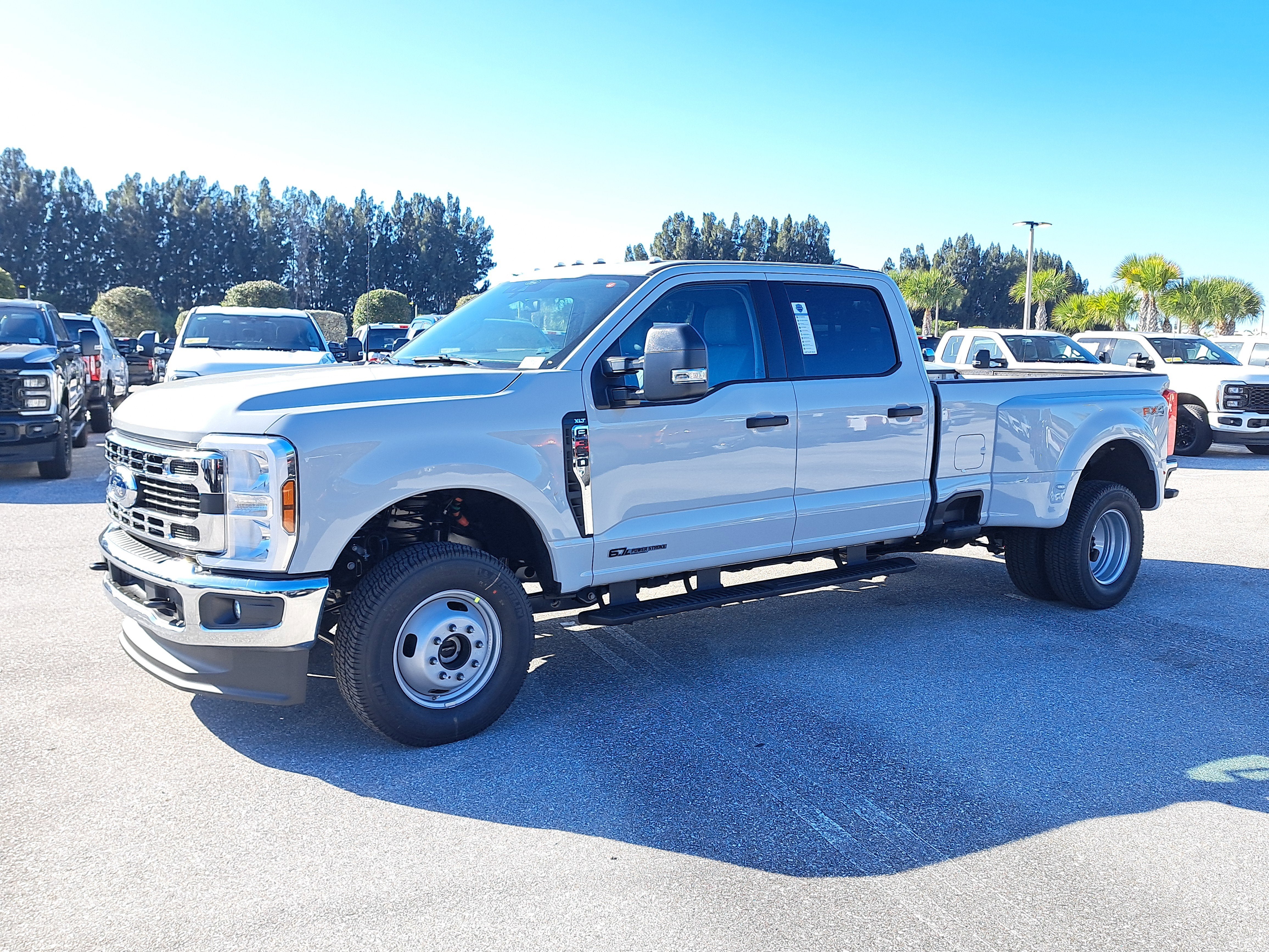 2026 Ford Super Duty F-350 DRW XLT